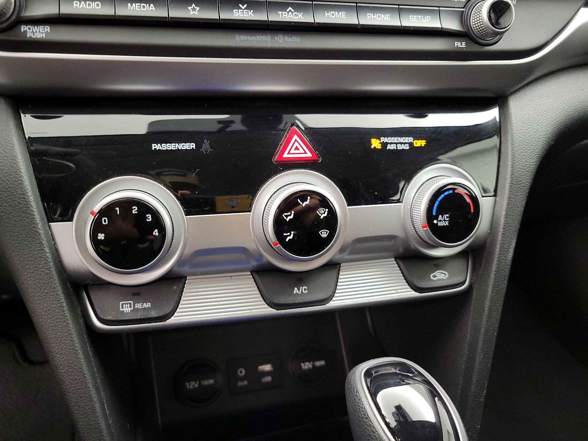 Thumbnail: 2019 Hyundai Elantra - 16