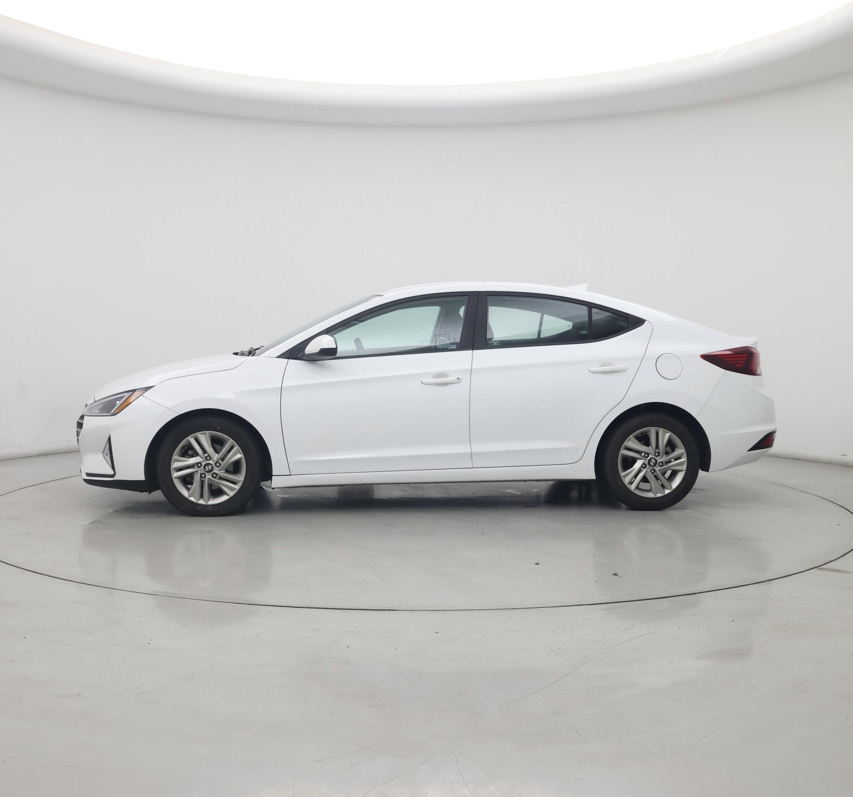 Thumbnail: 2019 Hyundai Elantra - 3