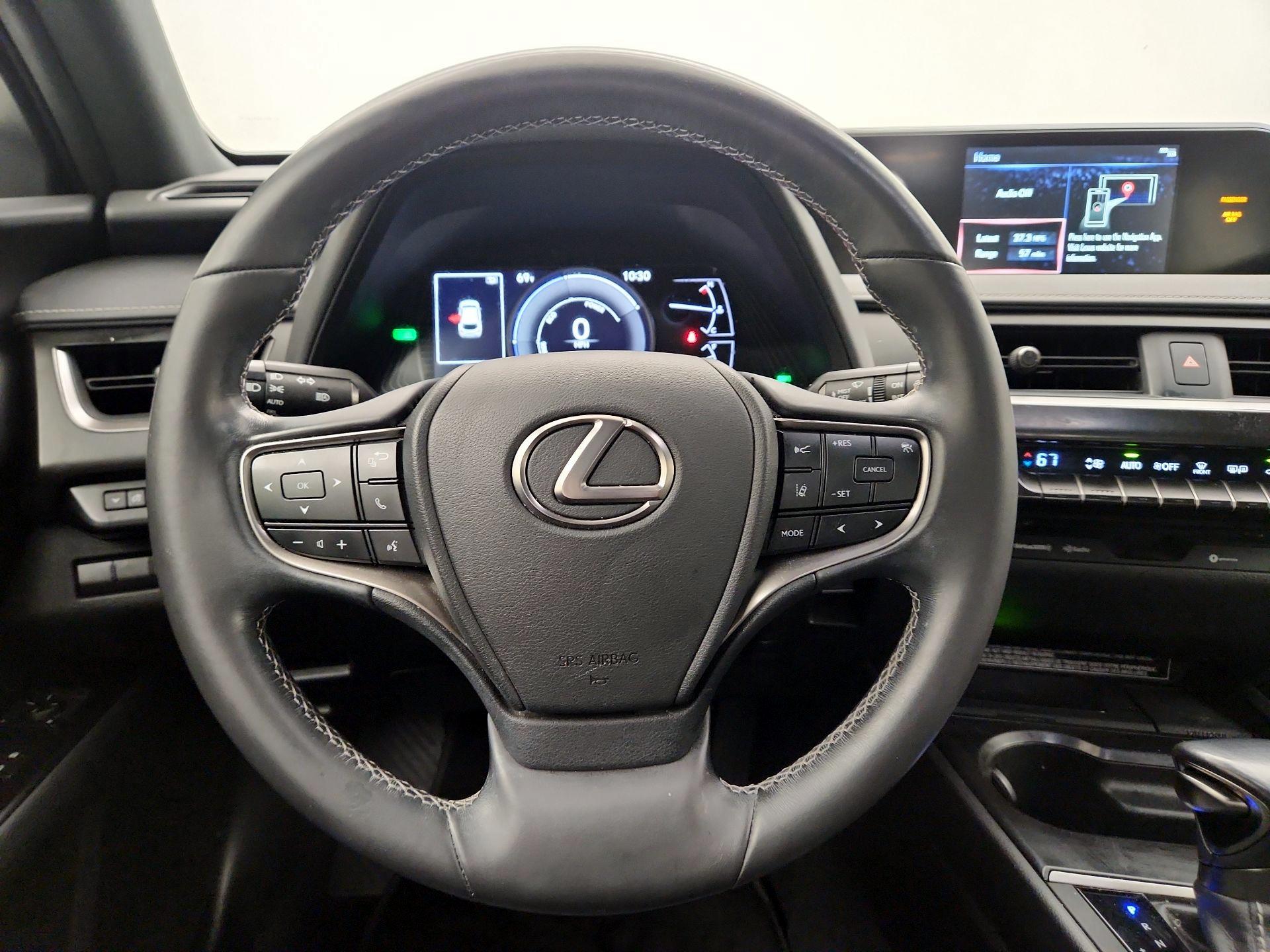 Thumbnail: 2020 Lexus UX - 10