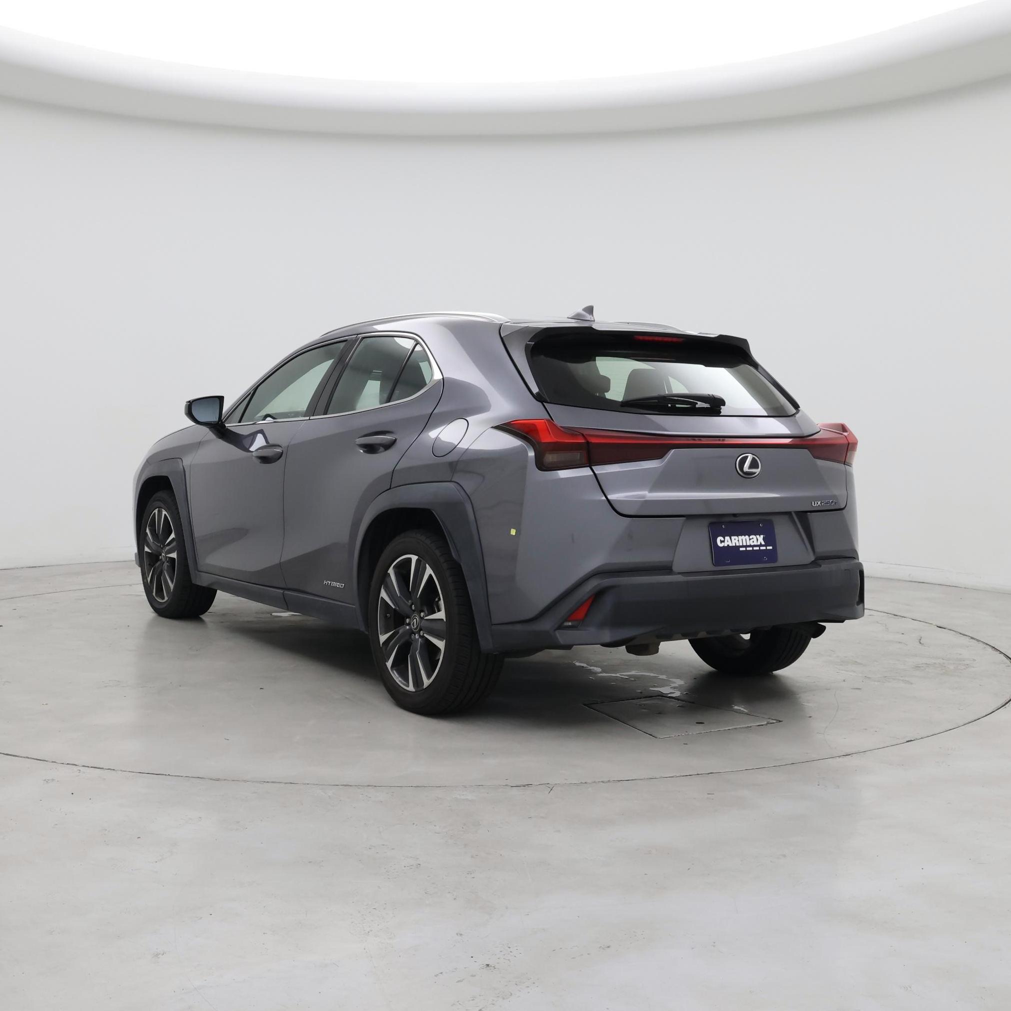 Thumbnail: 2020 Lexus UX - 2