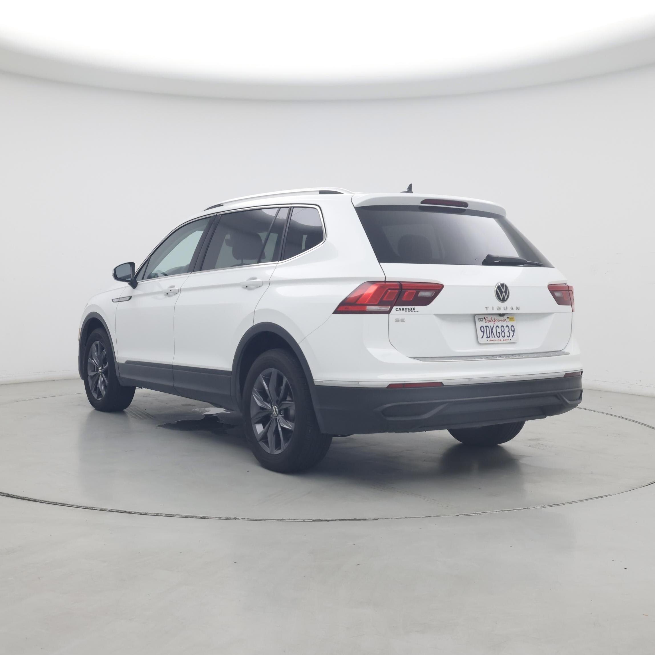 Thumbnail: 2022 Volkswagen Tiguan - 2