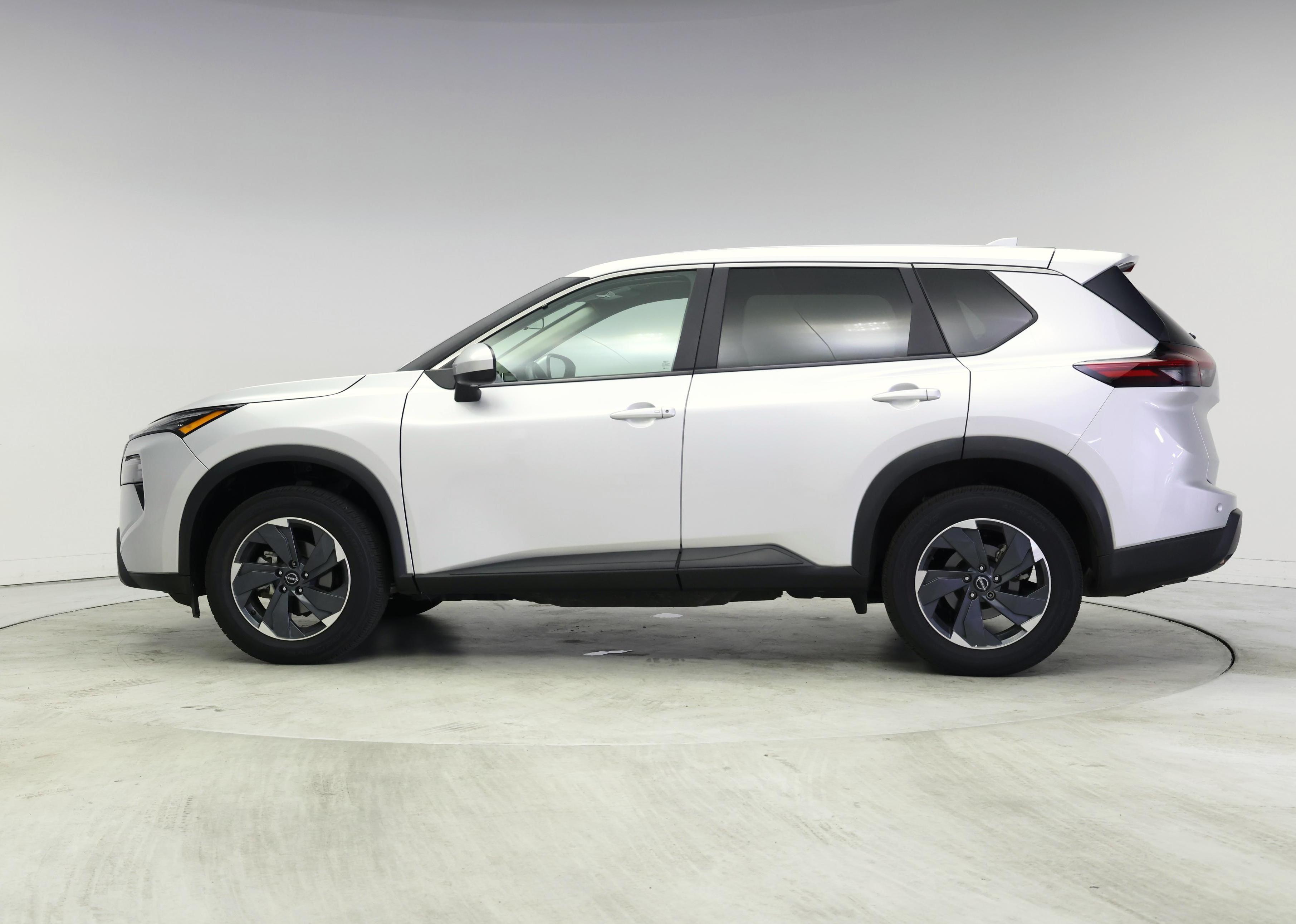 Thumbnail: 2024 Nissan Rogue - 3