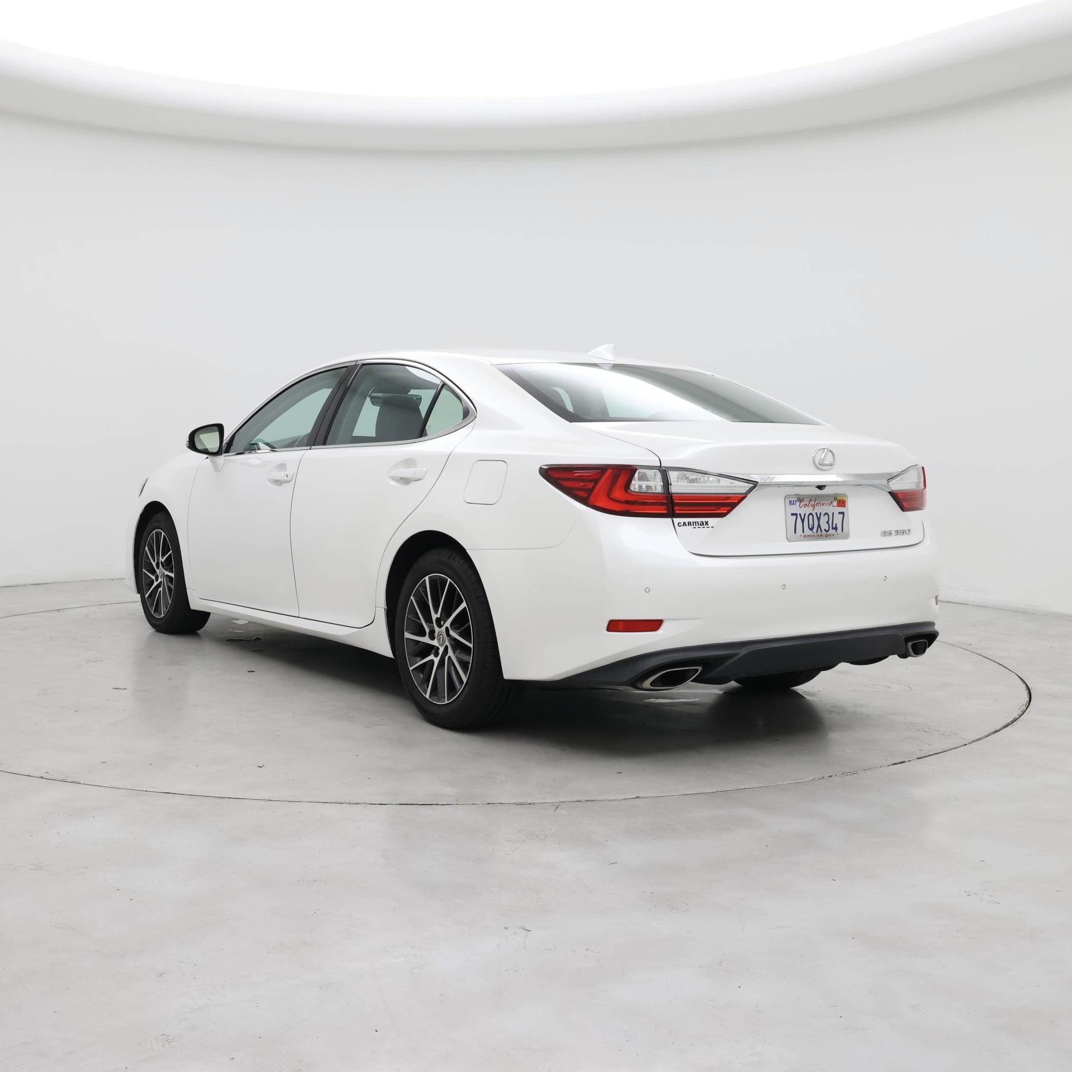 Thumbnail: 2017 Lexus ES - 2