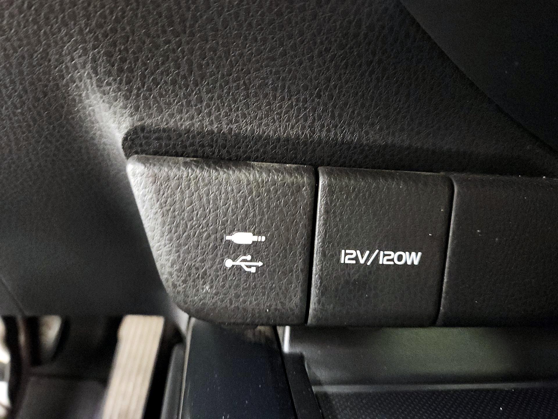 Thumbnail: 2018 Toyota Camry - 18