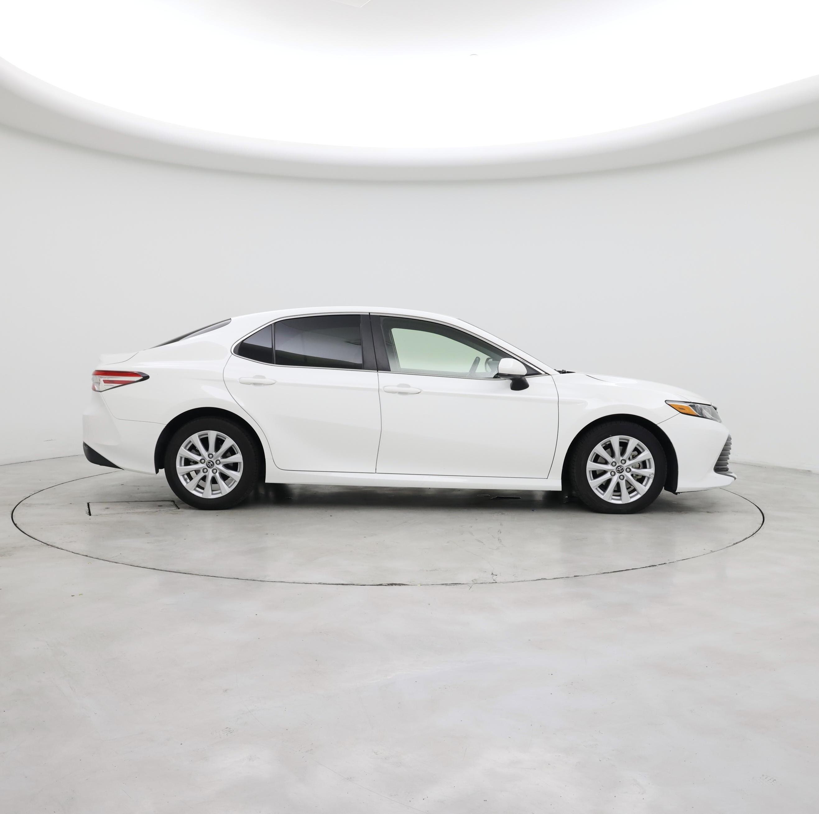 Thumbnail: 2018 Toyota Camry - 7
