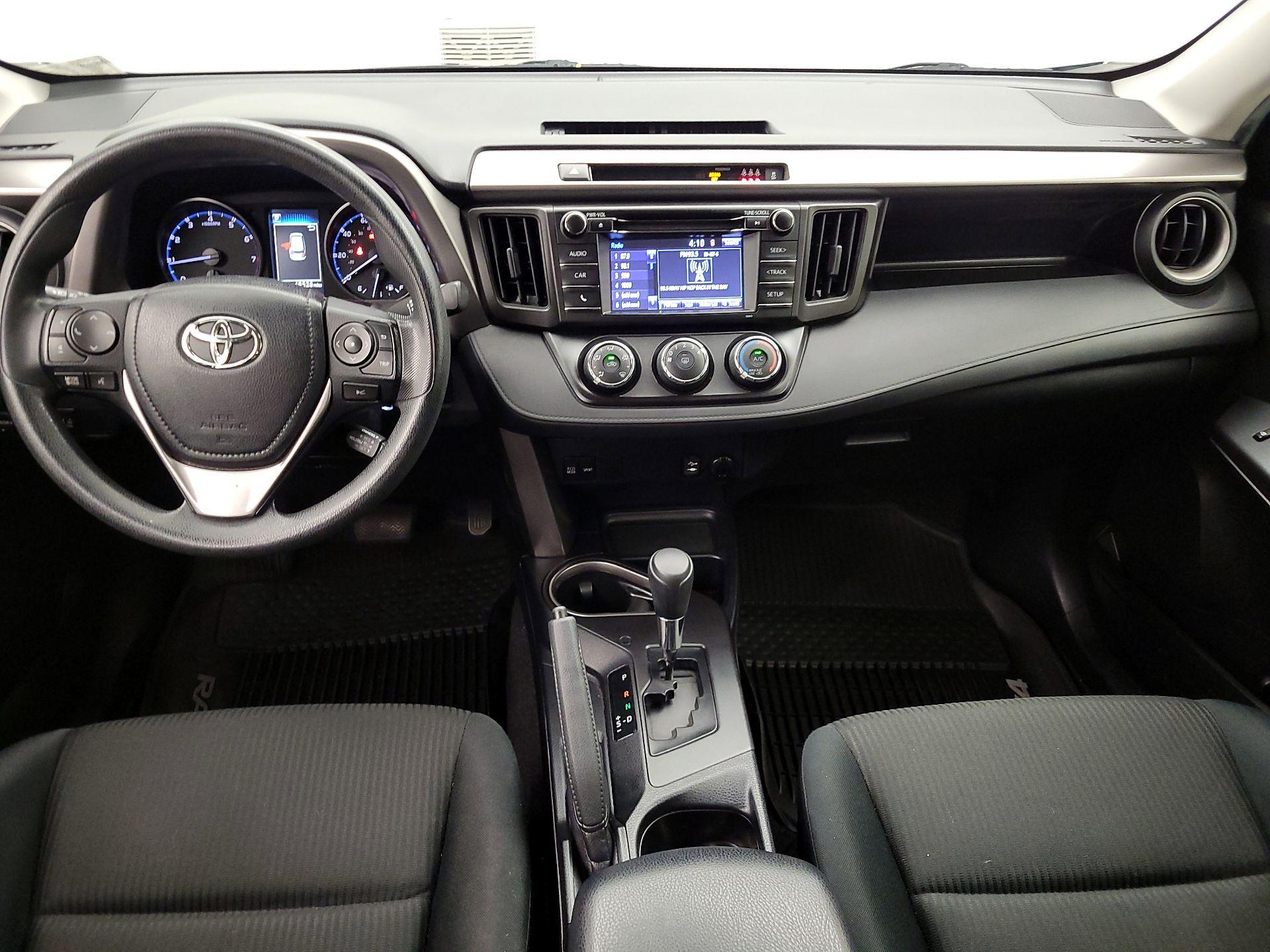 Thumbnail: 2018 Toyota RAV4 - 9