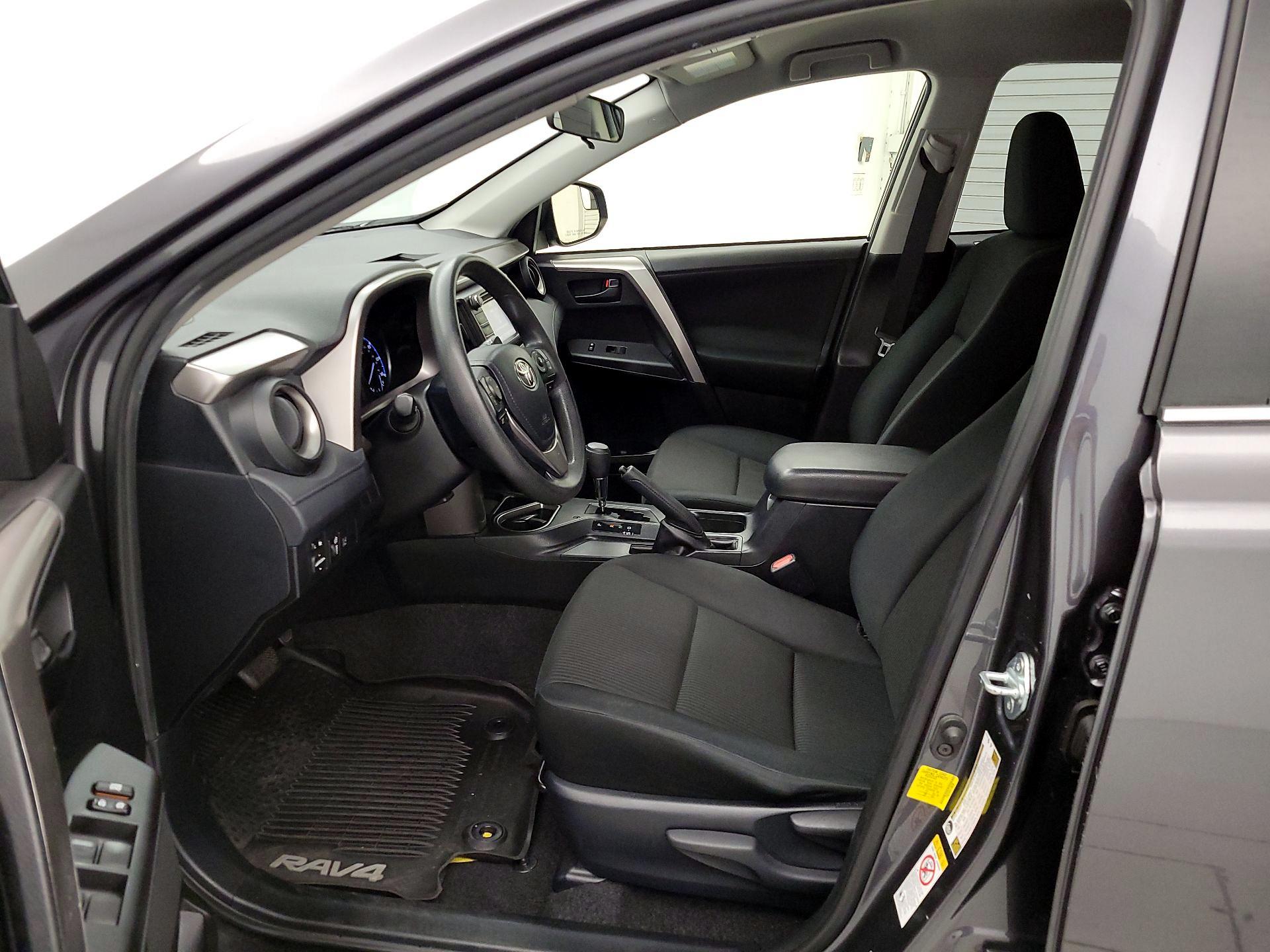 Thumbnail: 2018 Toyota RAV4 - 11