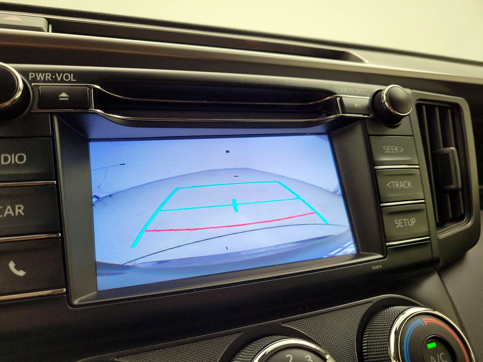 Thumbnail: 2018 Toyota RAV4 - 14