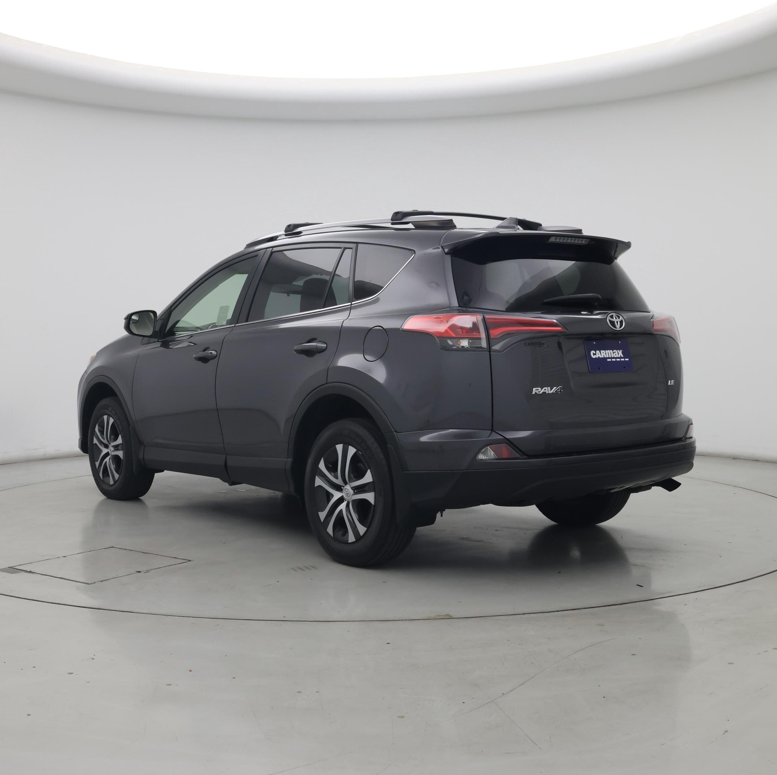 Thumbnail: 2018 Toyota RAV4 - 2