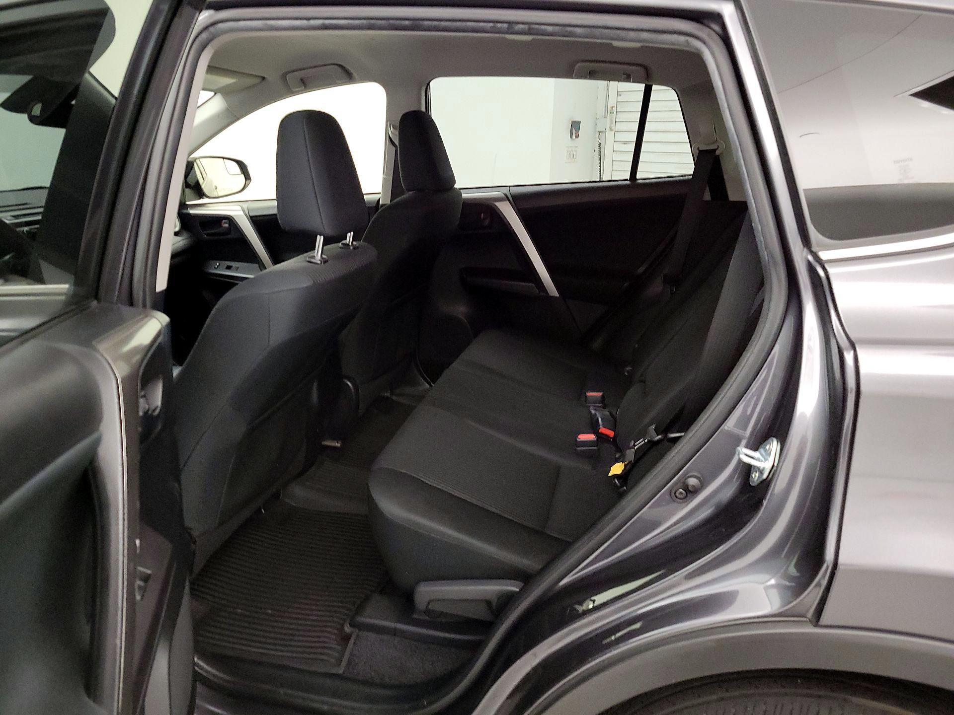 Thumbnail: 2018 Toyota RAV4 - 19