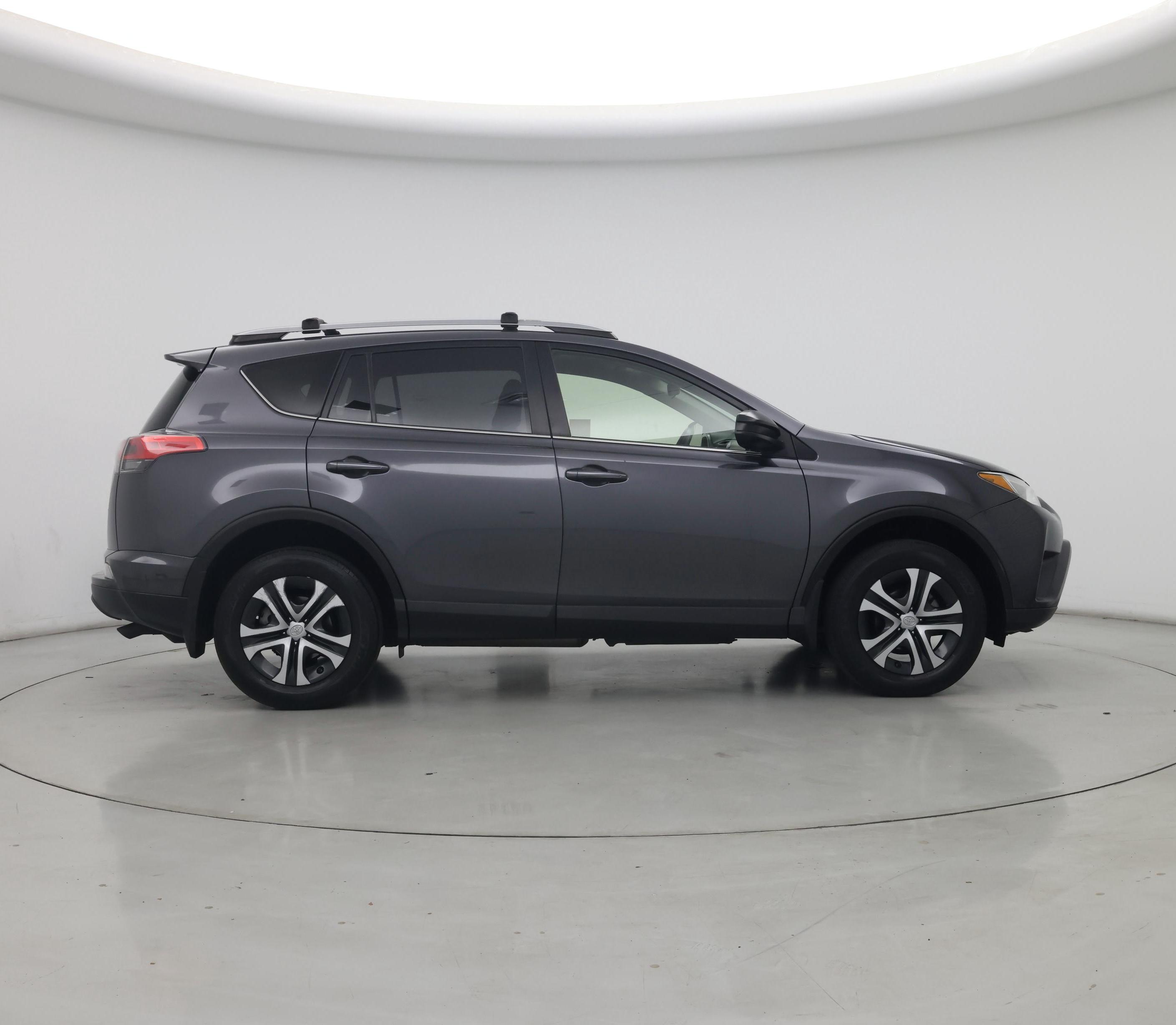 Thumbnail: 2018 Toyota RAV4 - 7