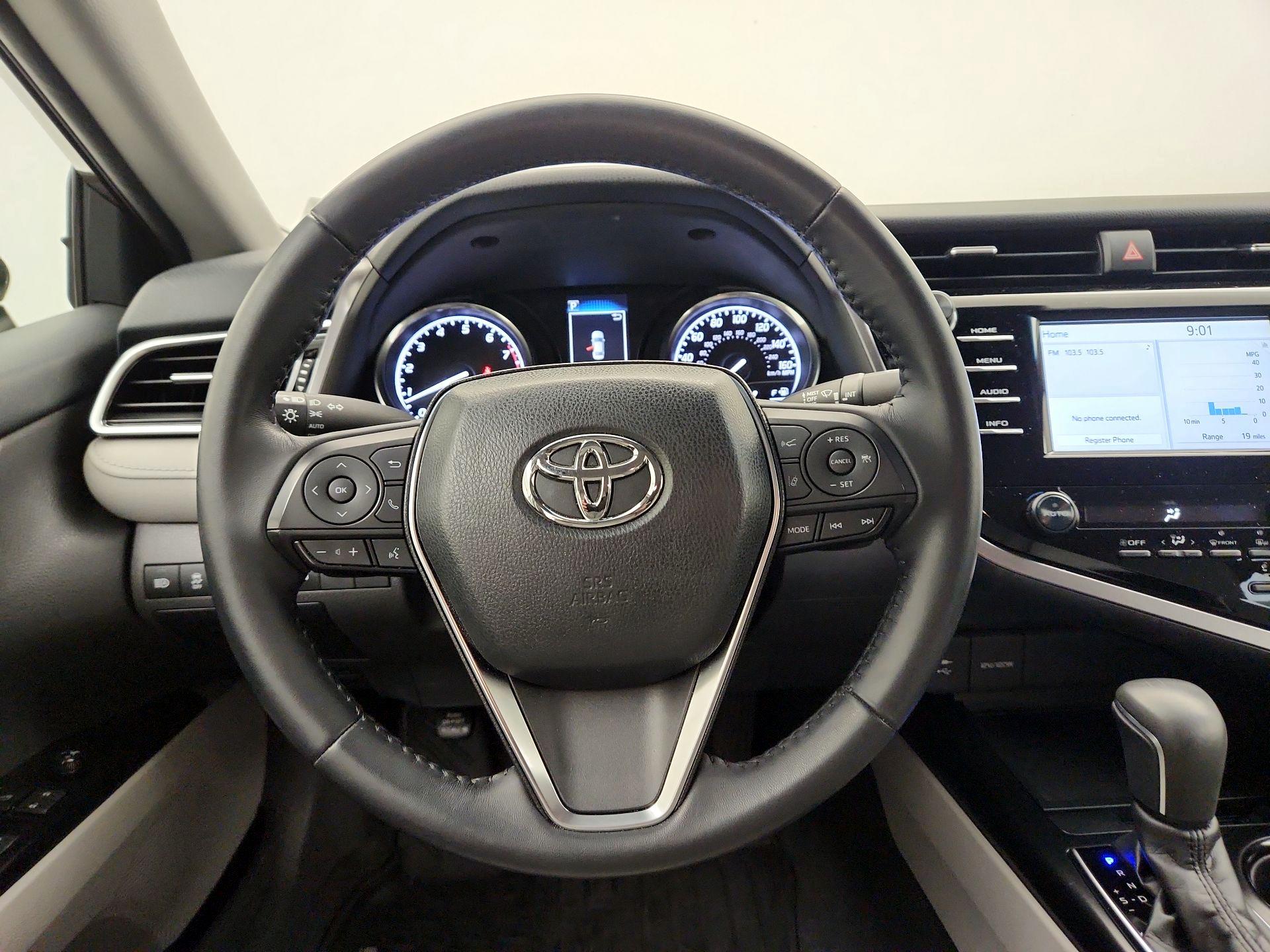 Thumbnail: 2018 Toyota Camry - 10