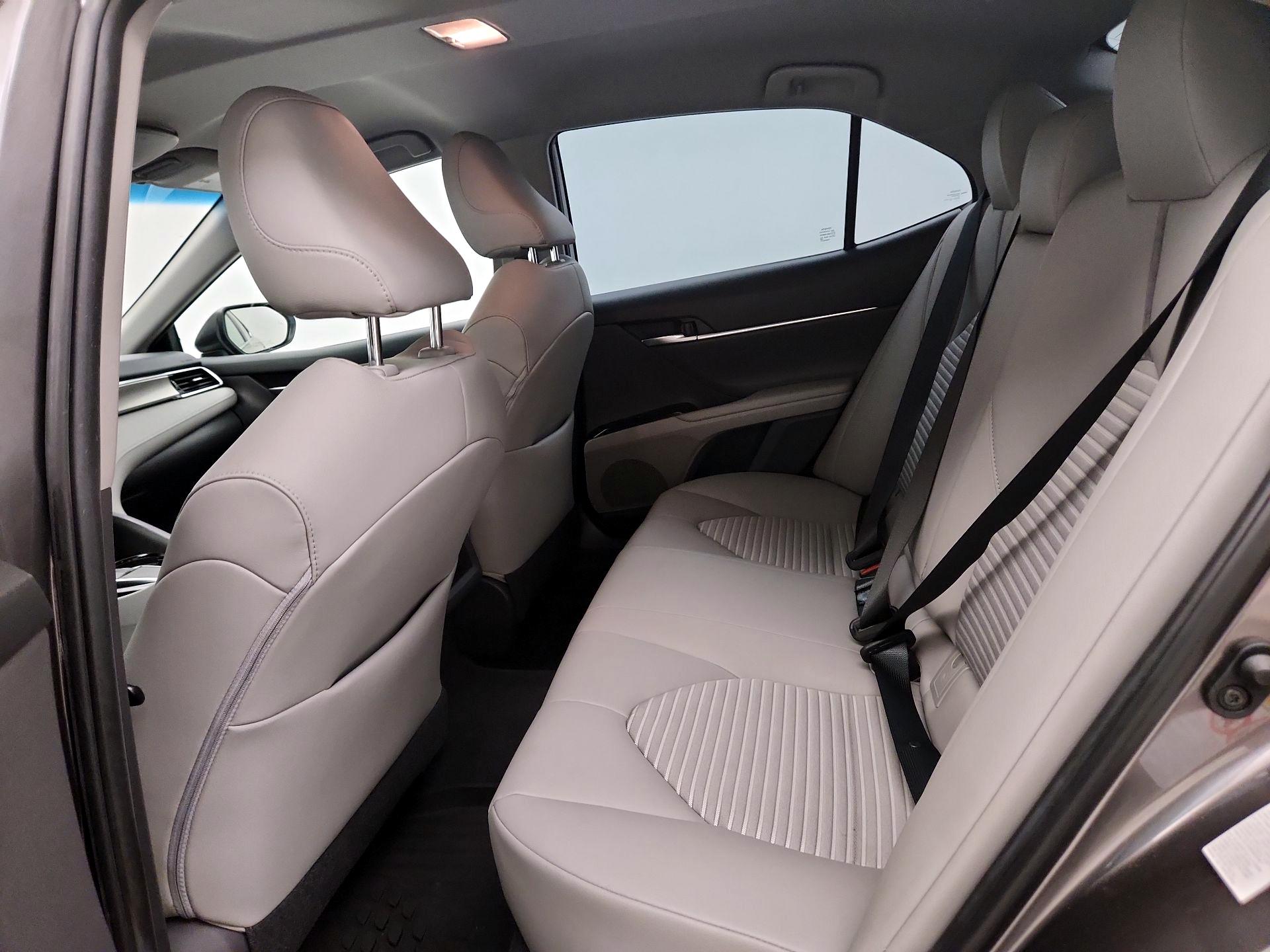 Thumbnail: 2018 Toyota Camry - 19