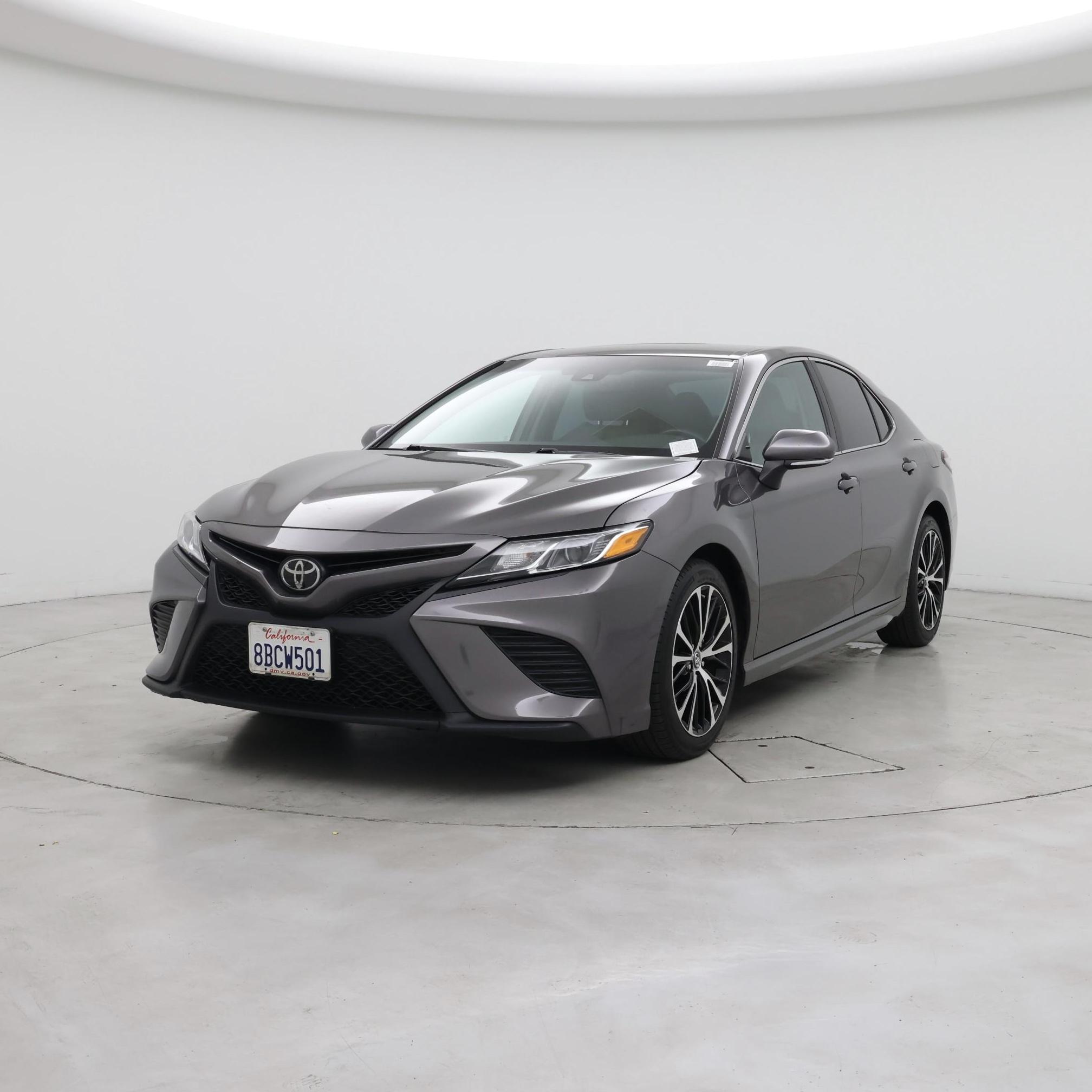 Thumbnail: 2018 Toyota Camry - 4