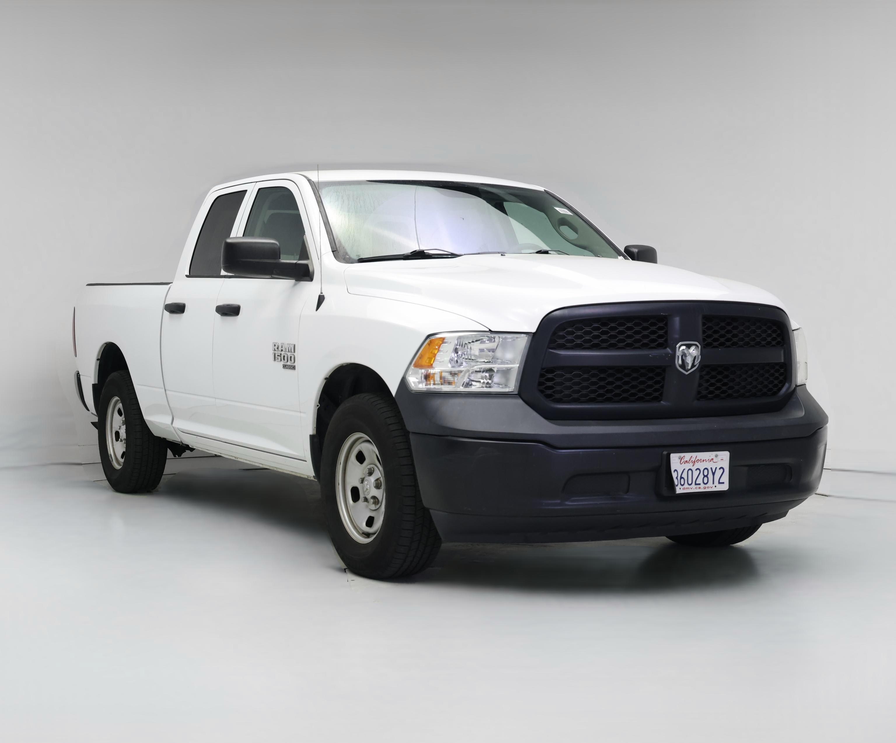 Thumbnail: 2020 RAM 1500 Classic - 1