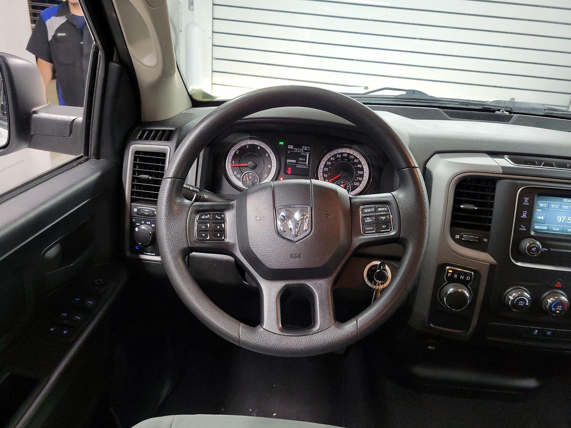 Thumbnail: 2020 RAM 1500 Classic - 10