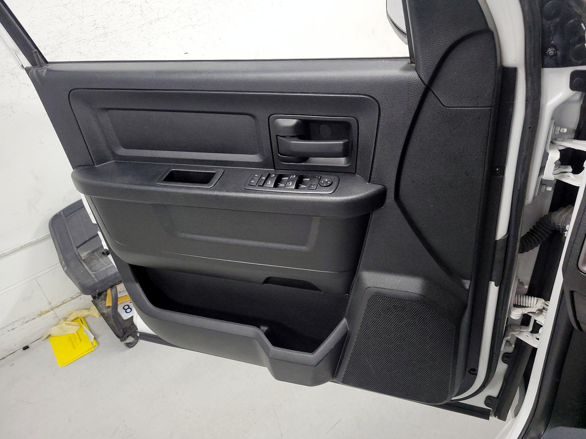 Thumbnail: 2020 RAM 1500 Classic - 12