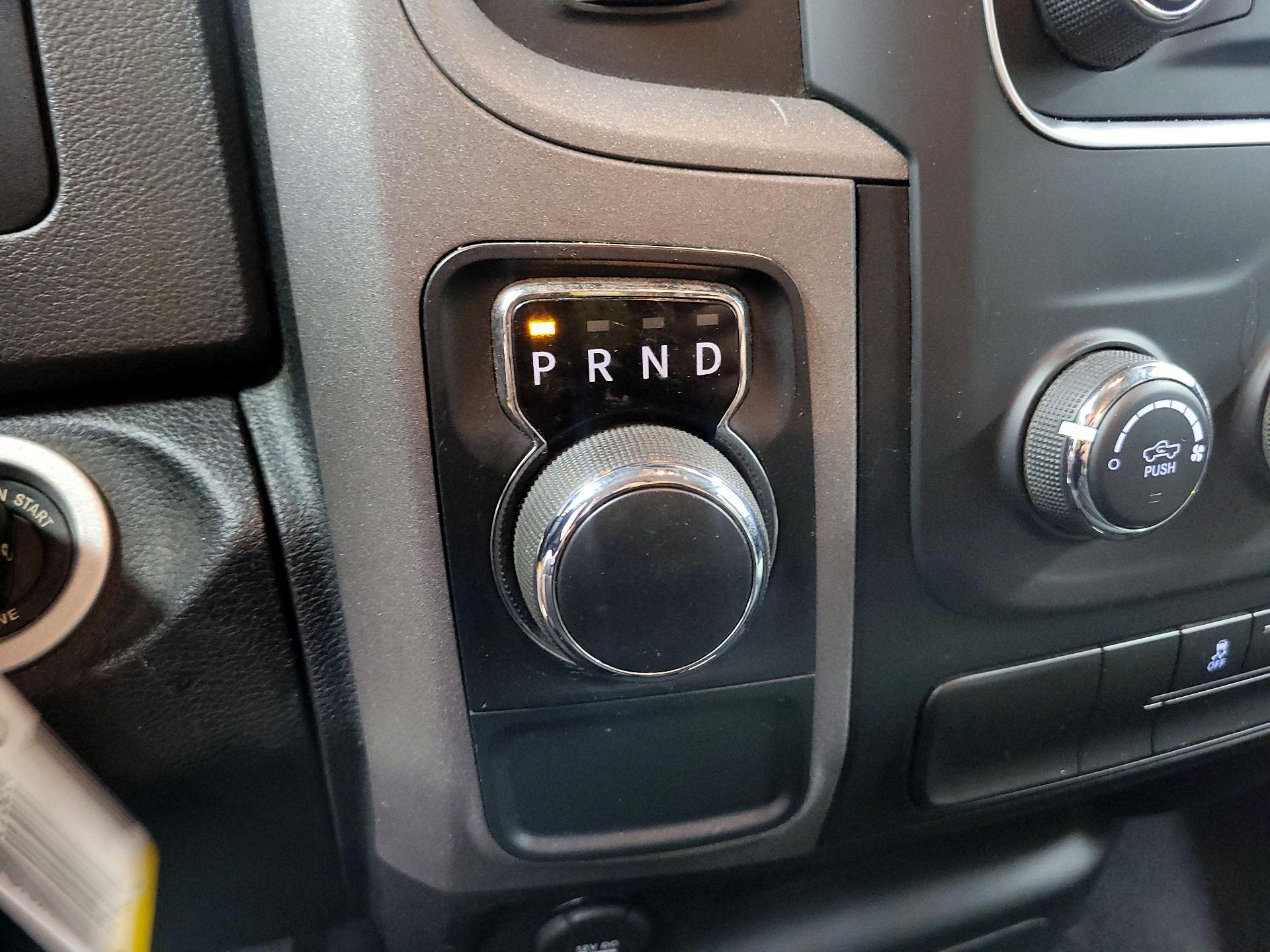 Thumbnail: 2020 RAM 1500 Classic - 15