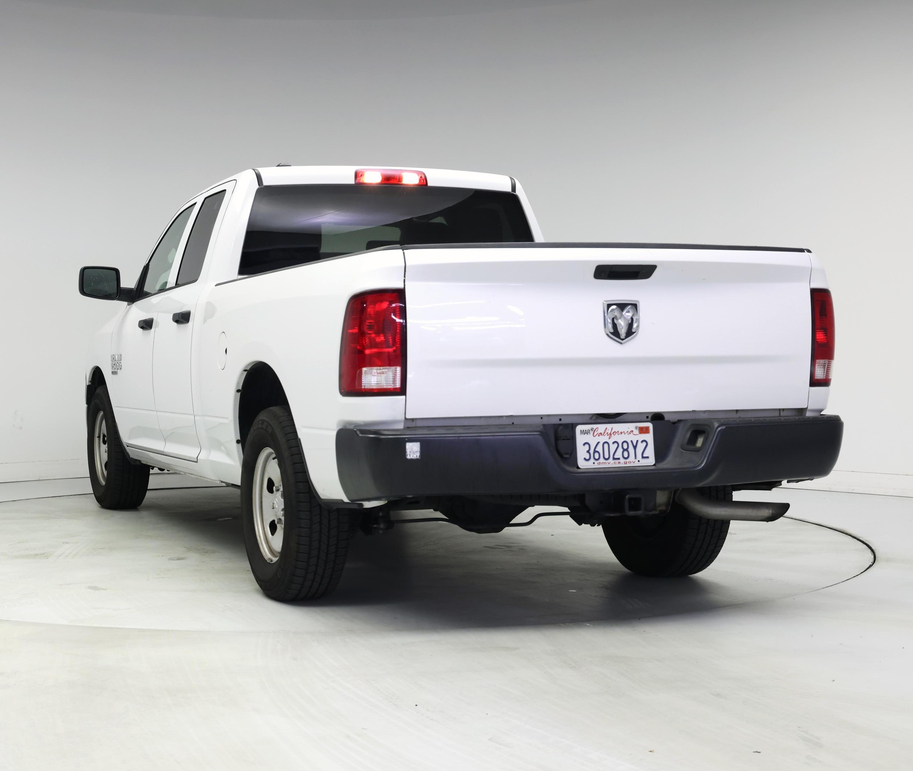 Thumbnail: 2020 RAM 1500 Classic - 2