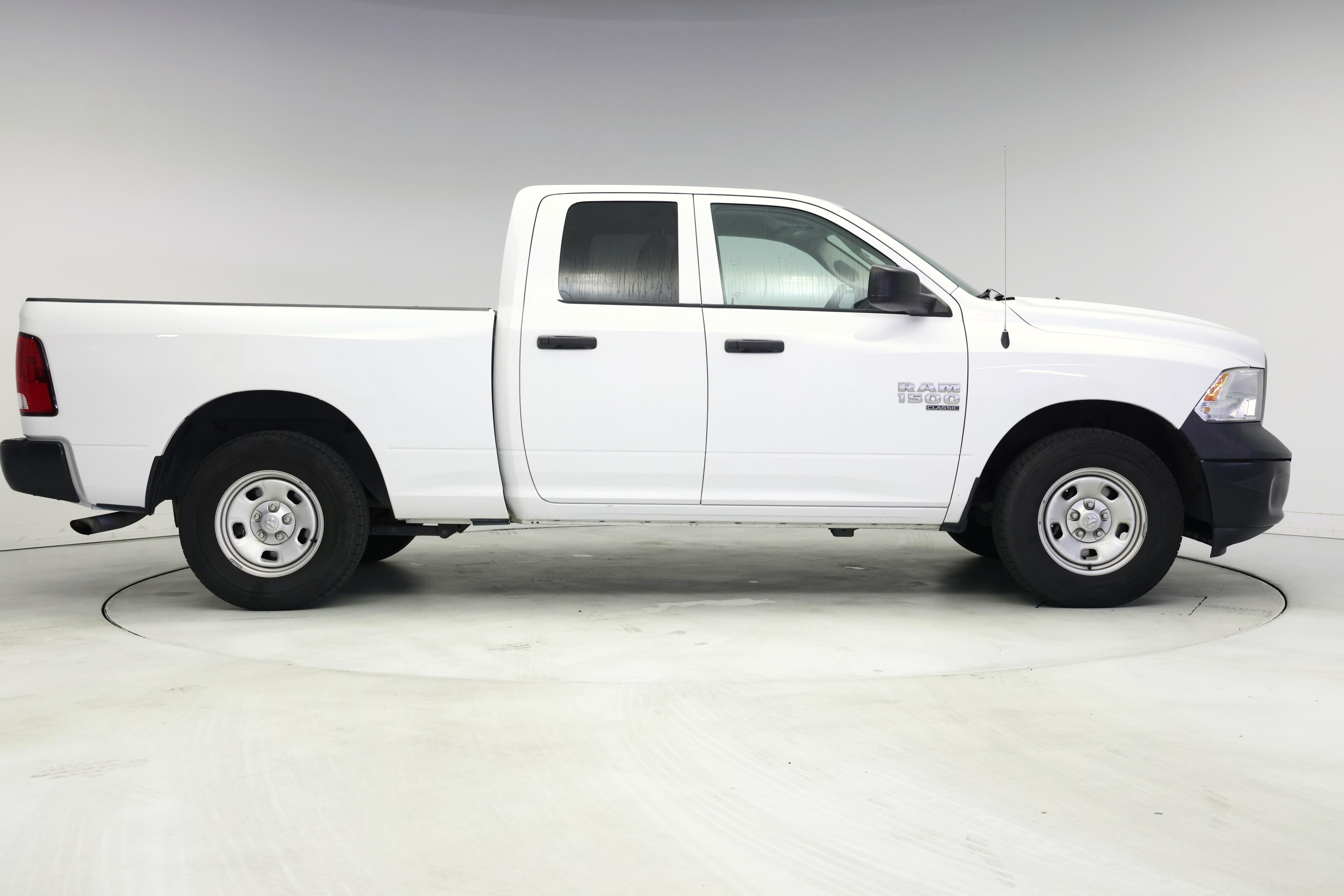 Thumbnail: 2020 RAM 1500 Classic - 7