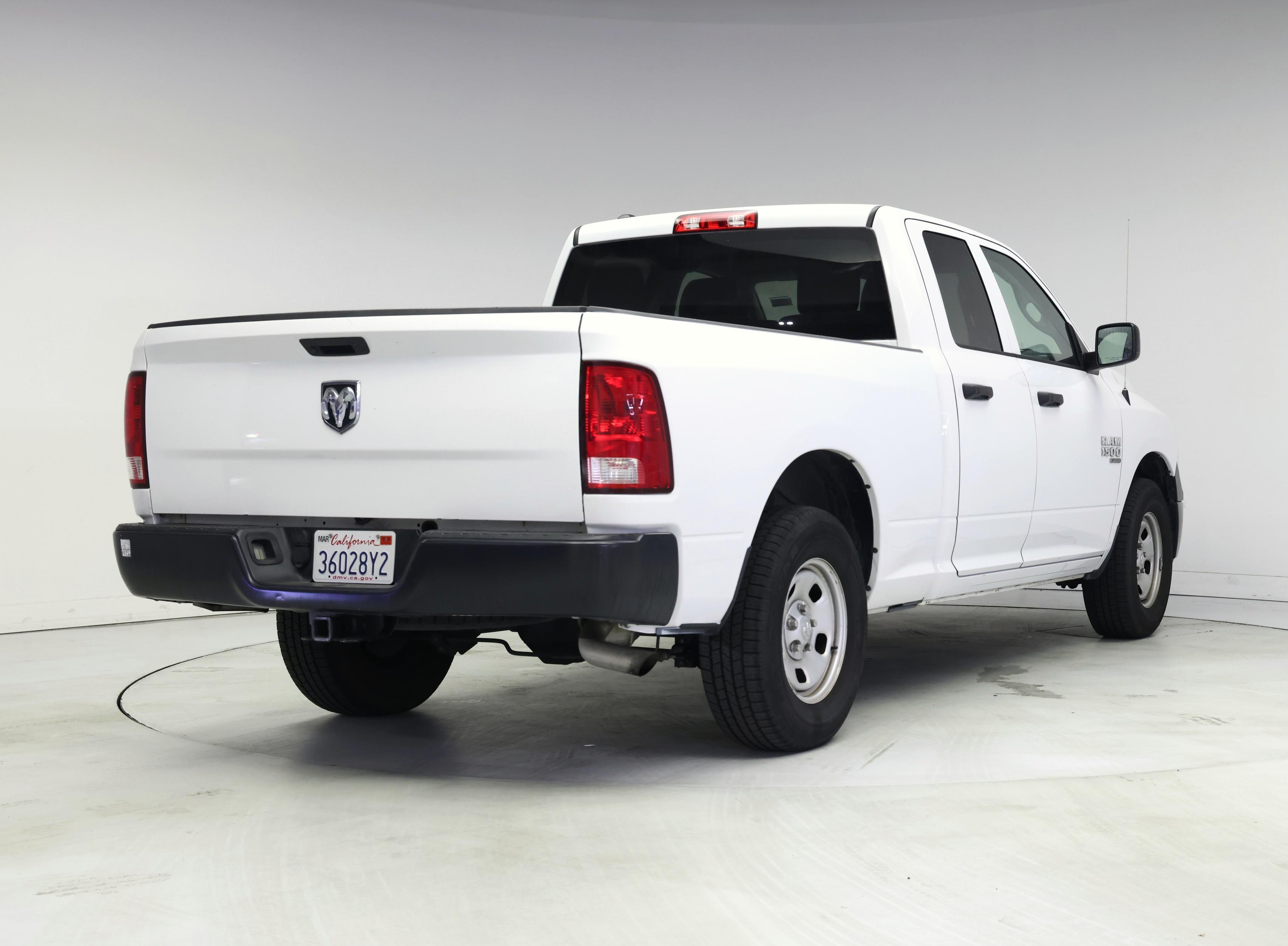Thumbnail: 2020 RAM 1500 Classic - 8