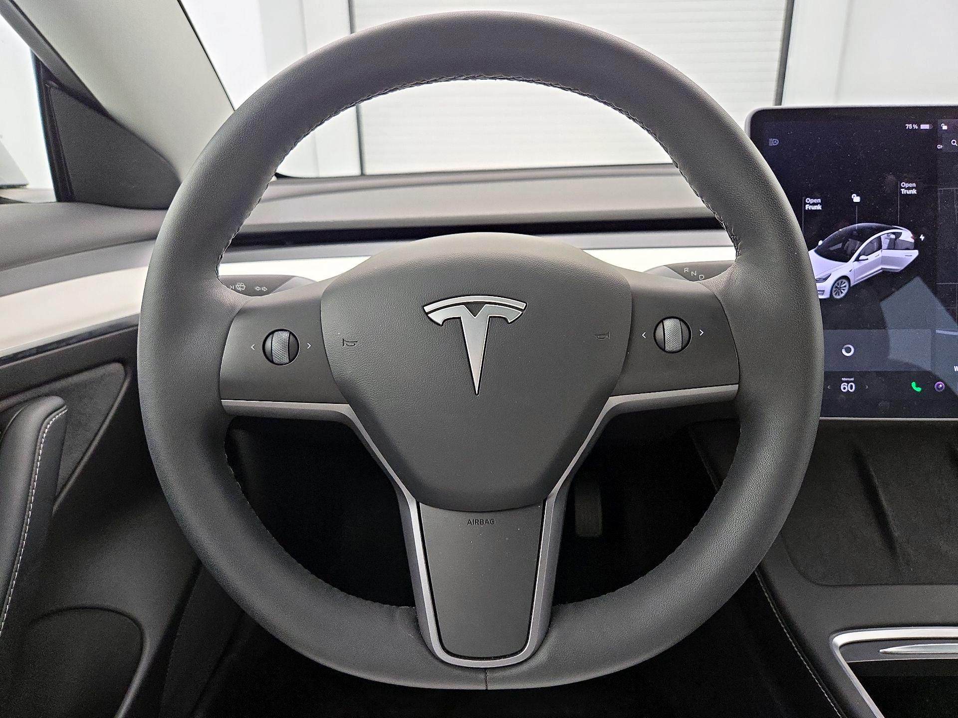 Thumbnail: 2022 Tesla Model 3 - 10