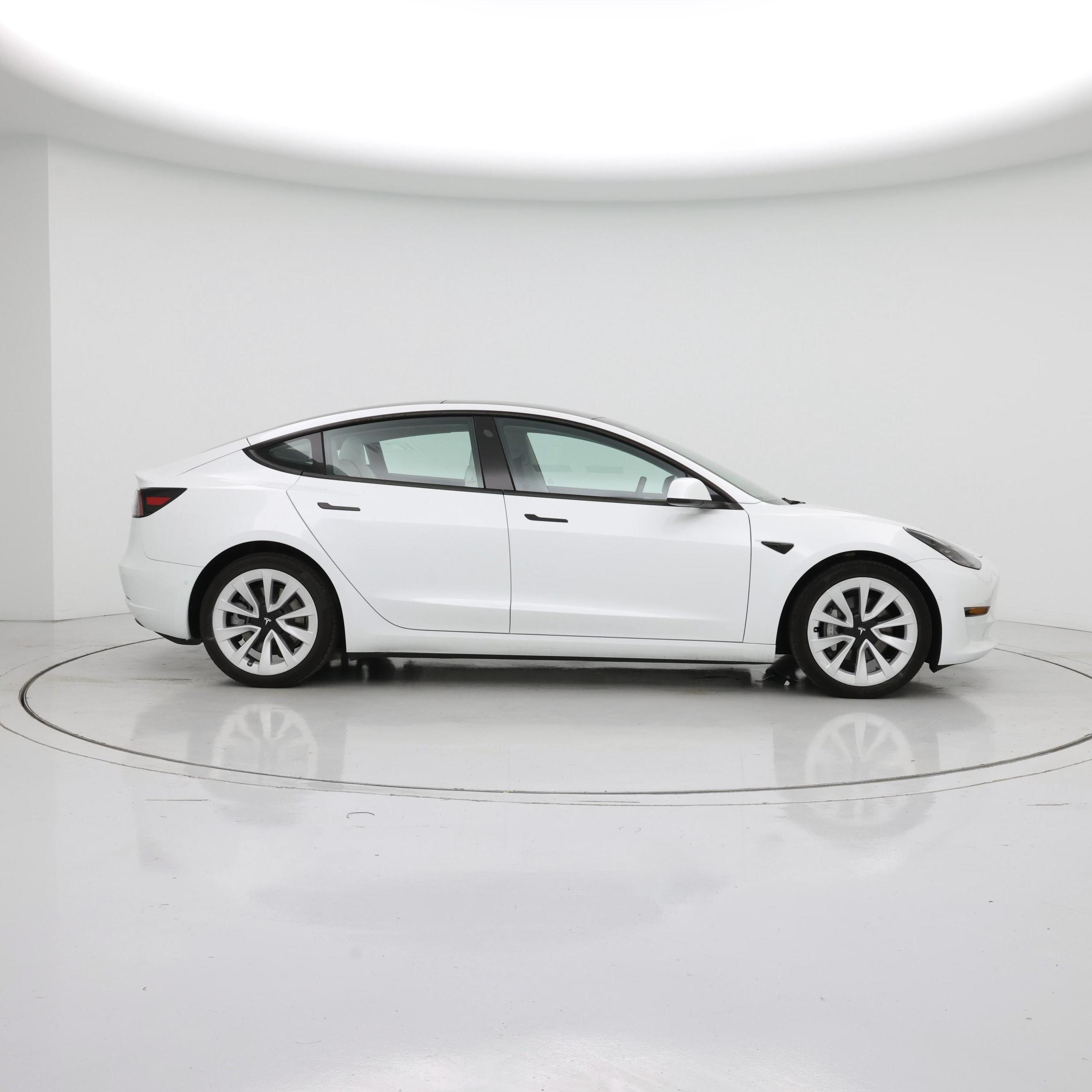 Thumbnail: 2022 Tesla Model 3 - 7