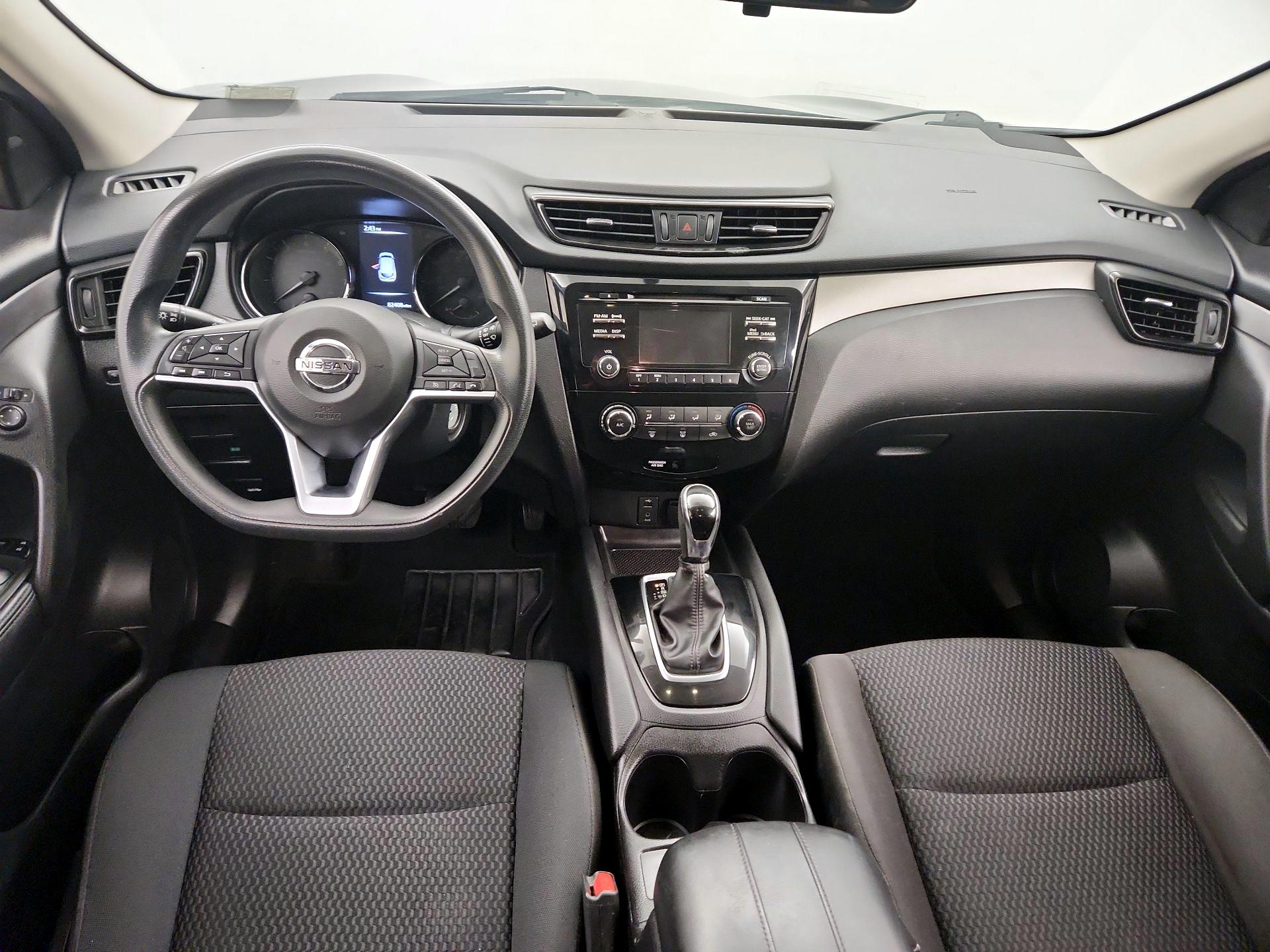 Thumbnail: 2018 Nissan Rogue Sport - 9