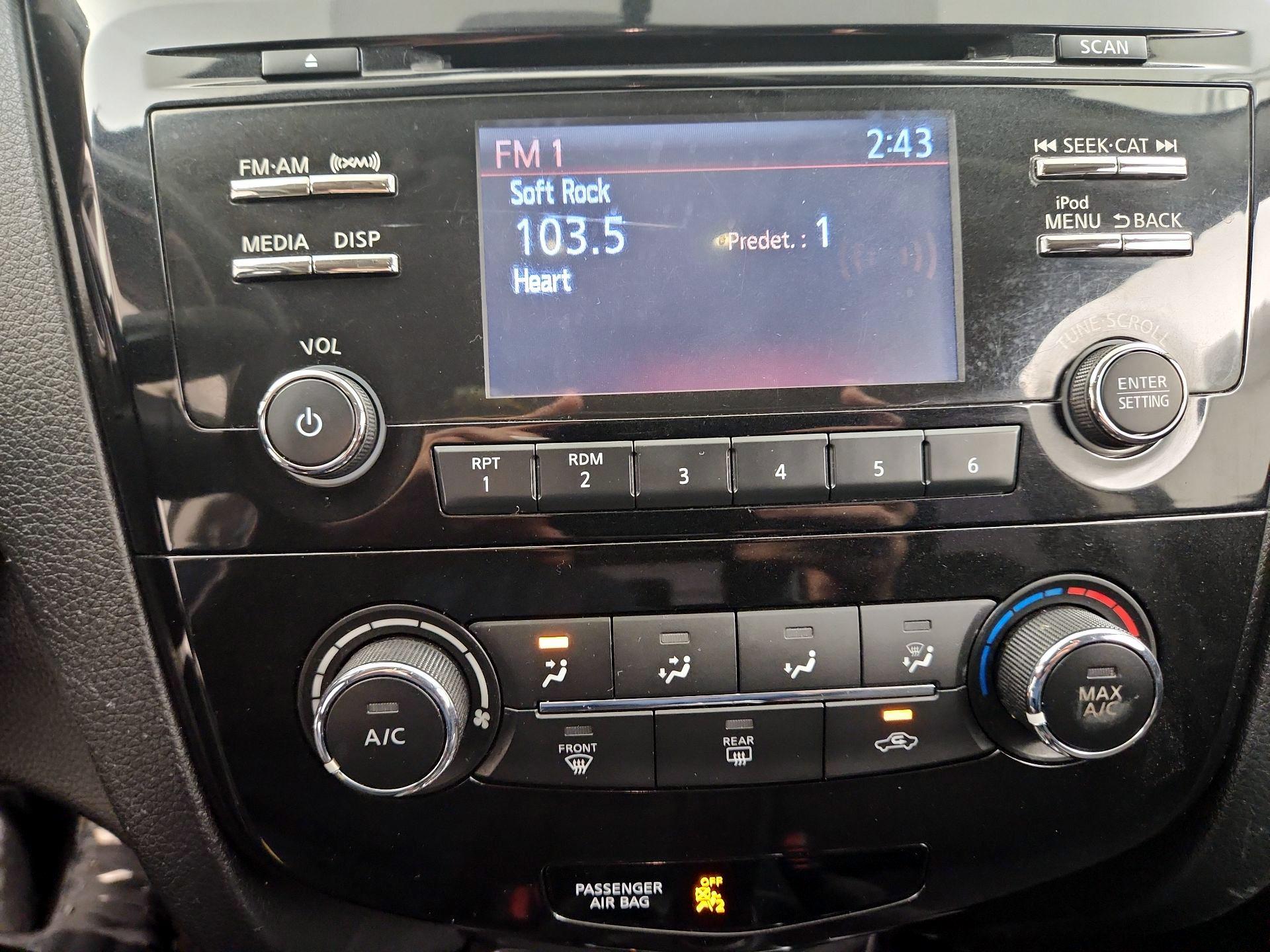 Thumbnail: 2018 Nissan Rogue Sport - 15