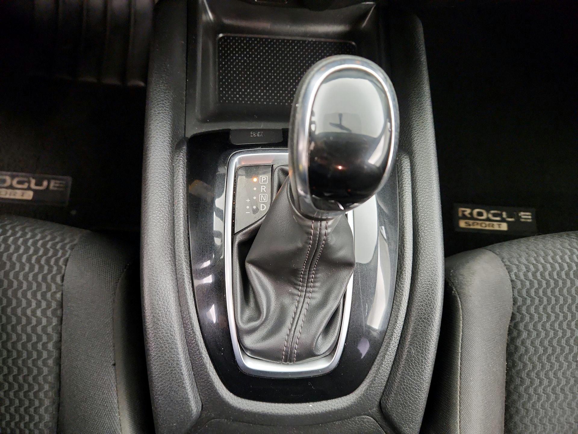 Thumbnail: 2018 Nissan Rogue Sport - 17