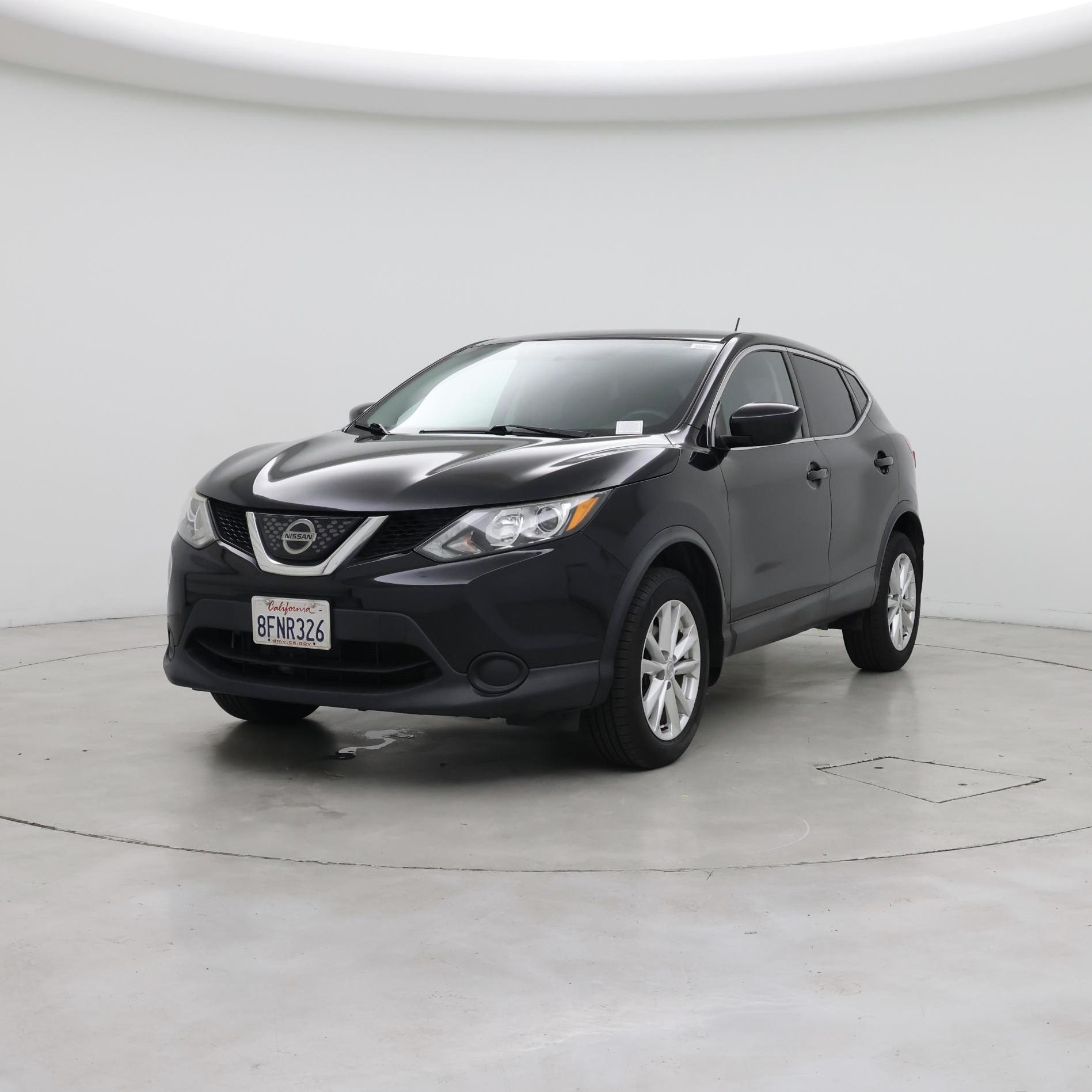 Thumbnail: 2018 Nissan Rogue Sport - 4