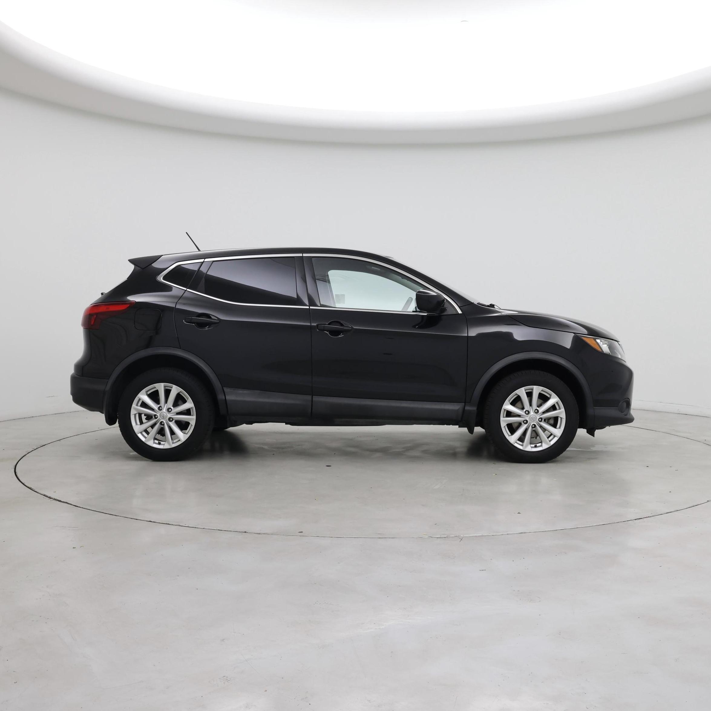 Thumbnail: 2018 Nissan Rogue Sport - 7