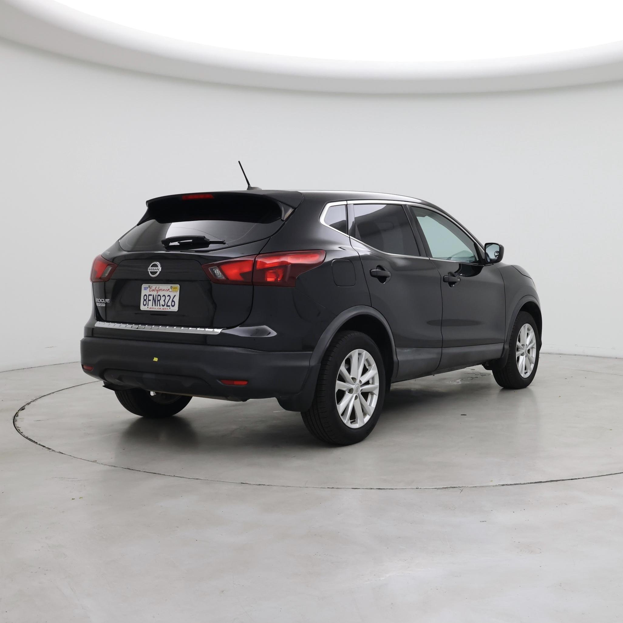 Thumbnail: 2018 Nissan Rogue Sport - 8