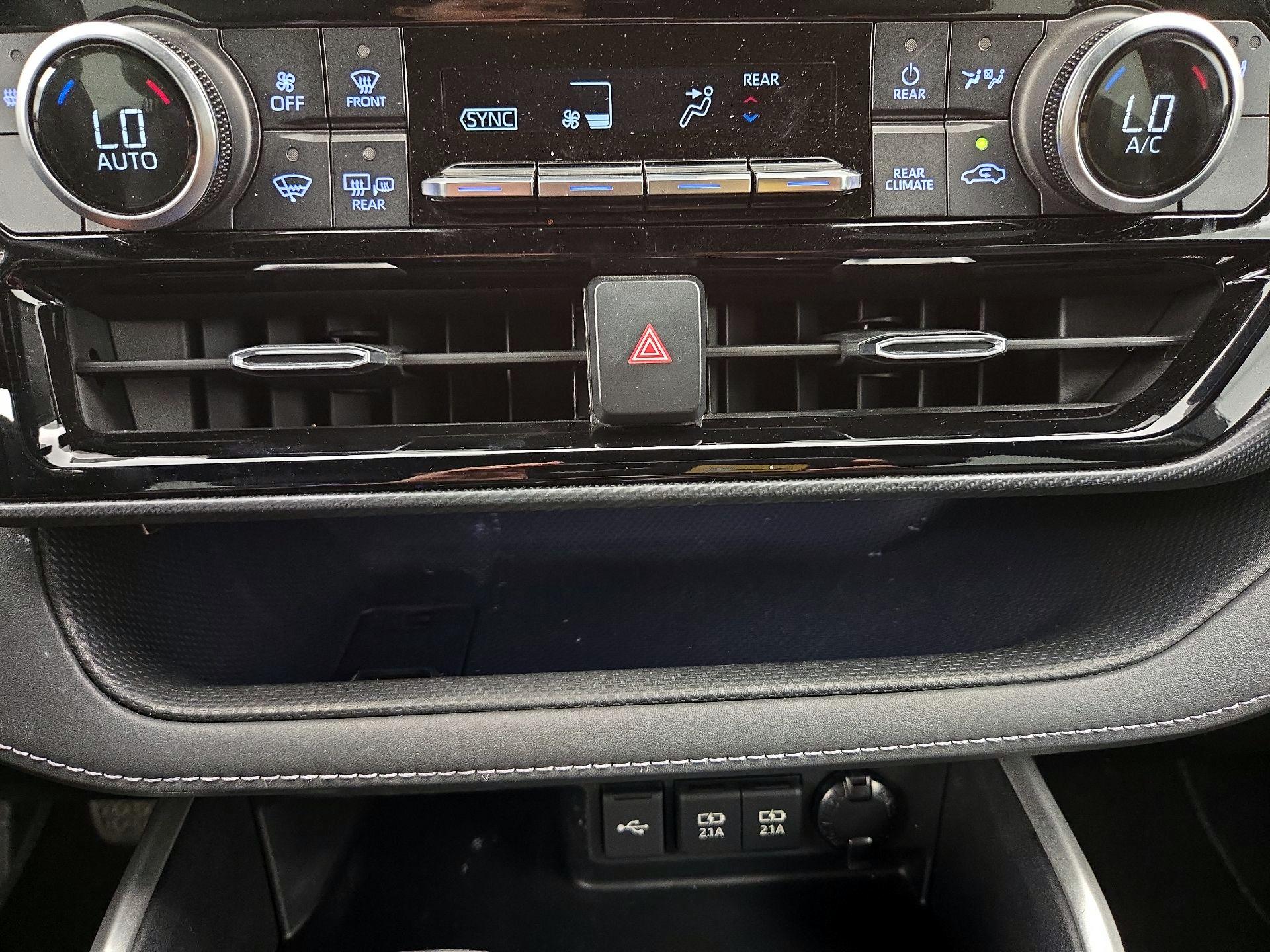 Thumbnail: 2021 Toyota Highlander - 17