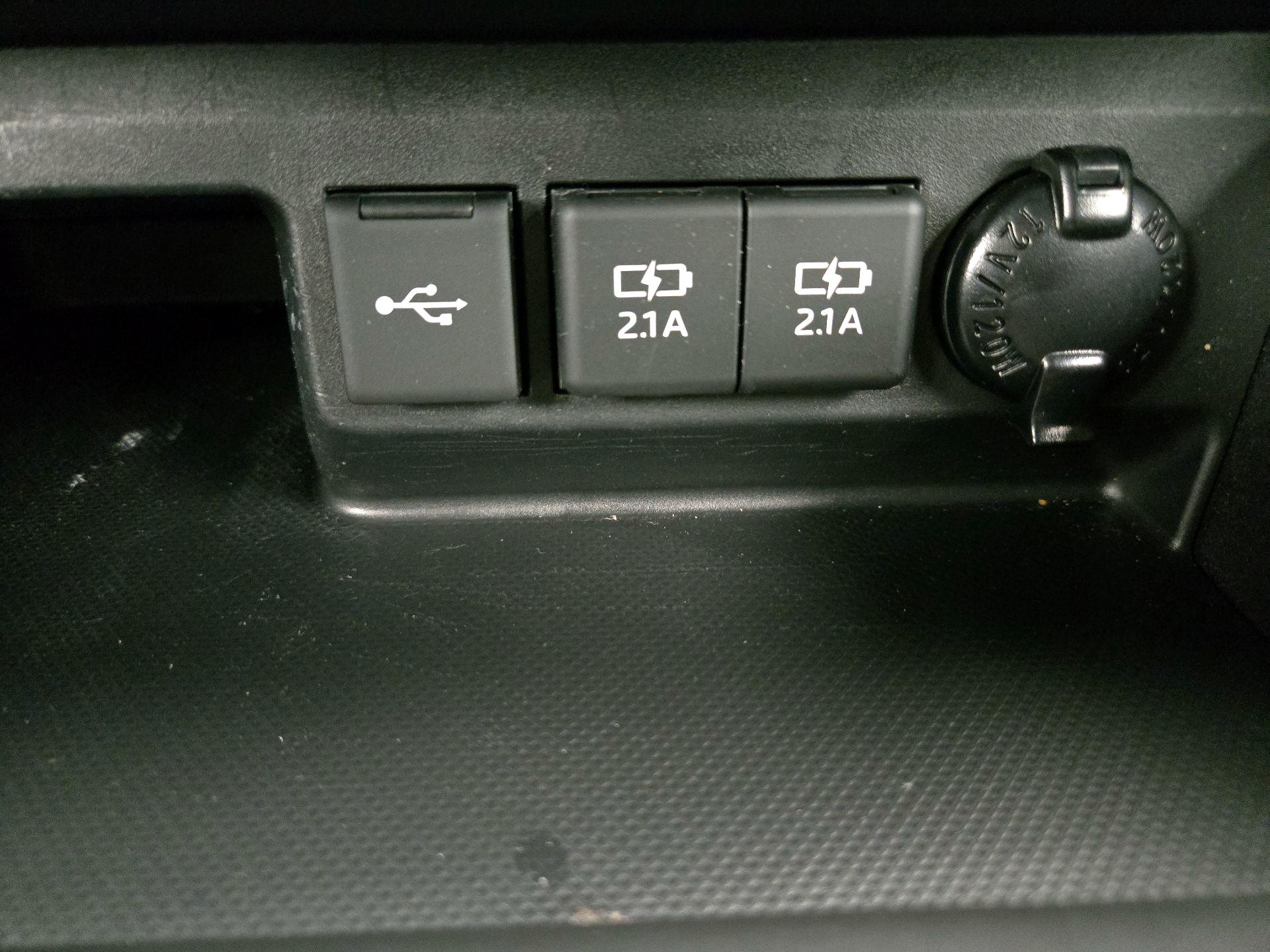 Thumbnail: 2021 Toyota Highlander - 19