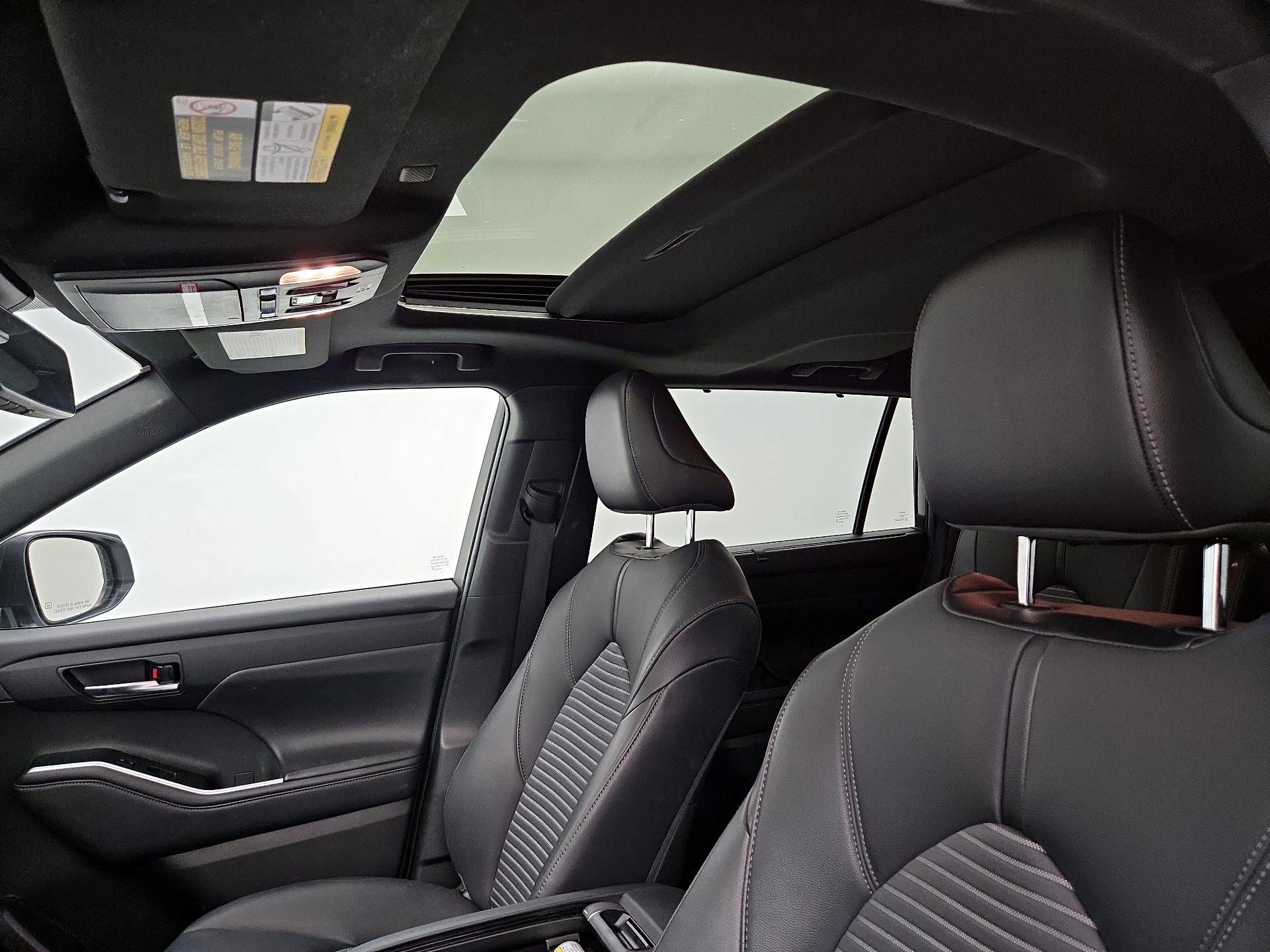 Thumbnail: 2021 Toyota Highlander - 20