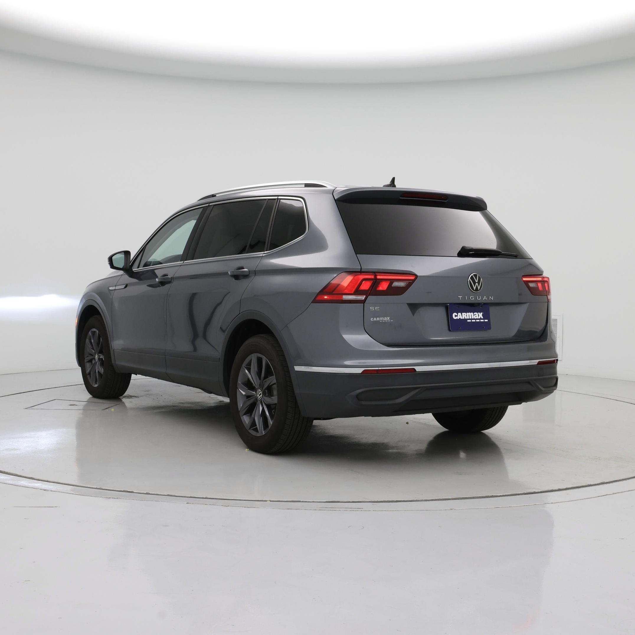 Thumbnail: 2022 Volkswagen Tiguan - 2