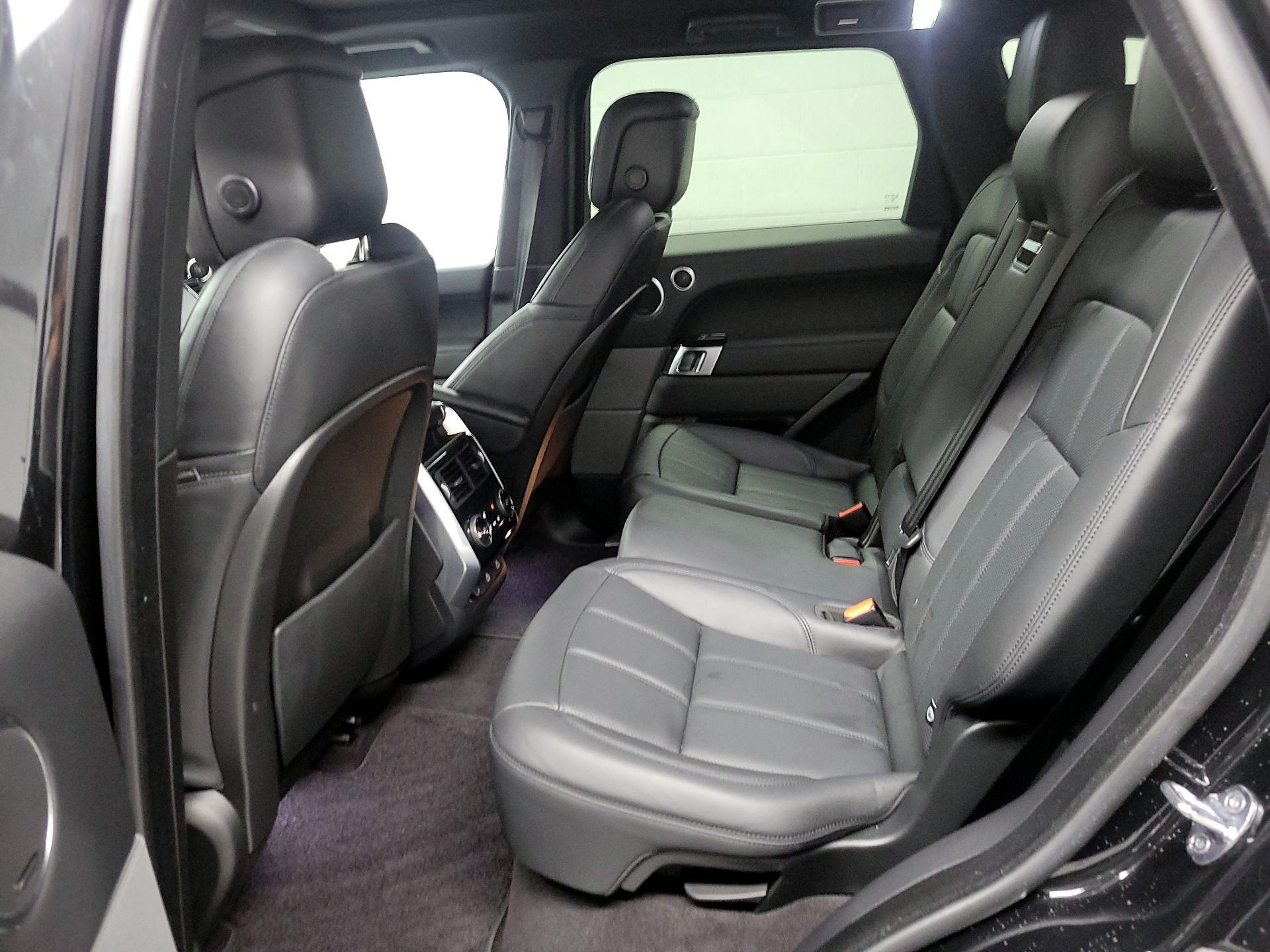 Thumbnail: 2022 Land Rover Range Rover Sport - 18
