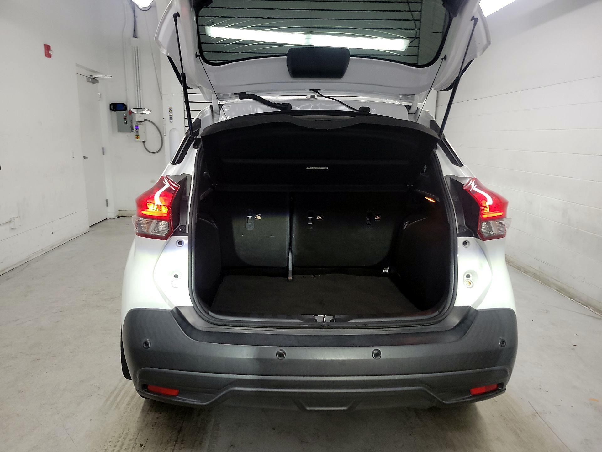 Thumbnail: 2020 Nissan Kicks - 18