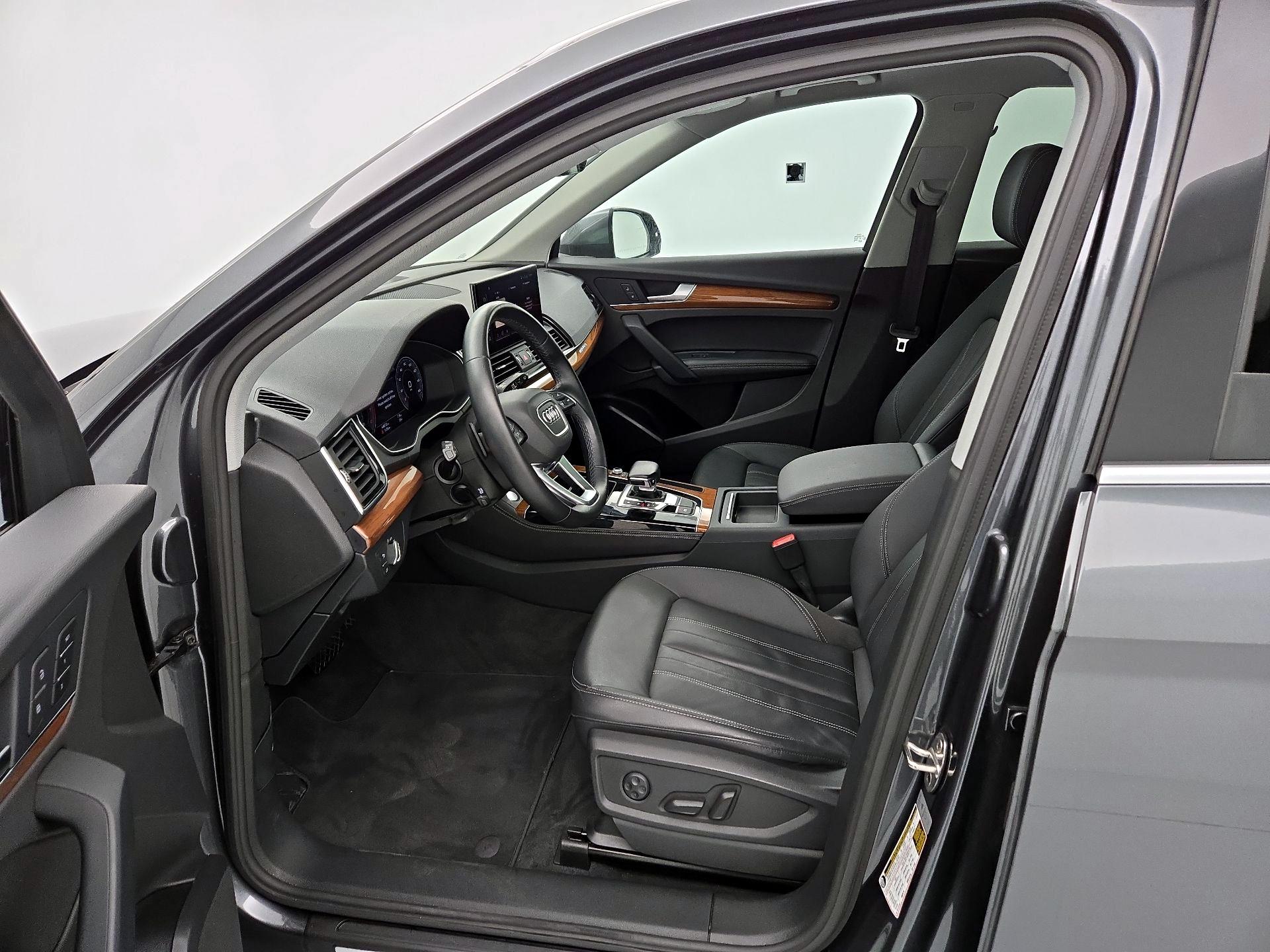 Thumbnail: 2022 Audi Q5 - 11