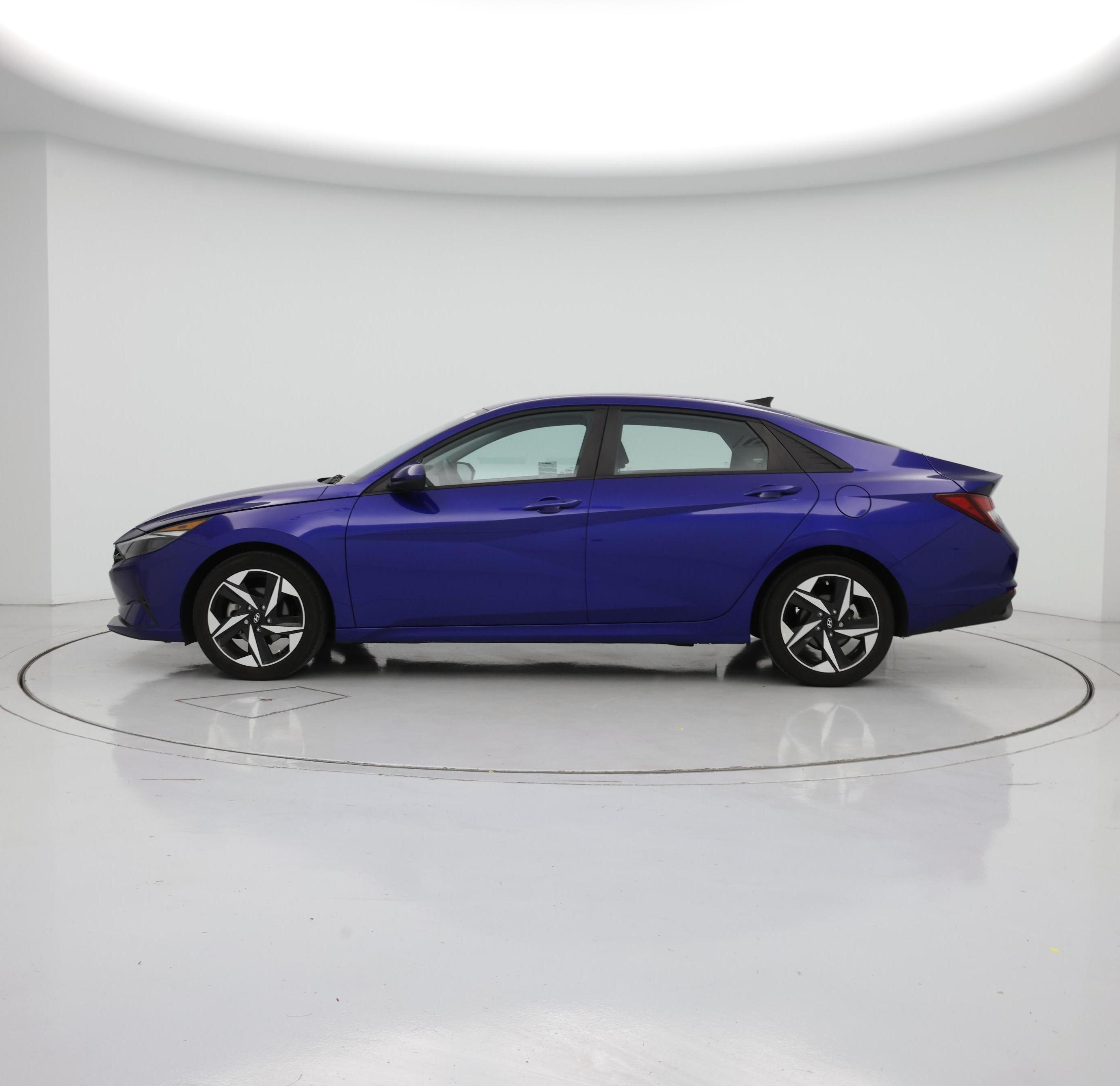 Thumbnail: 2023 Hyundai Elantra - 3