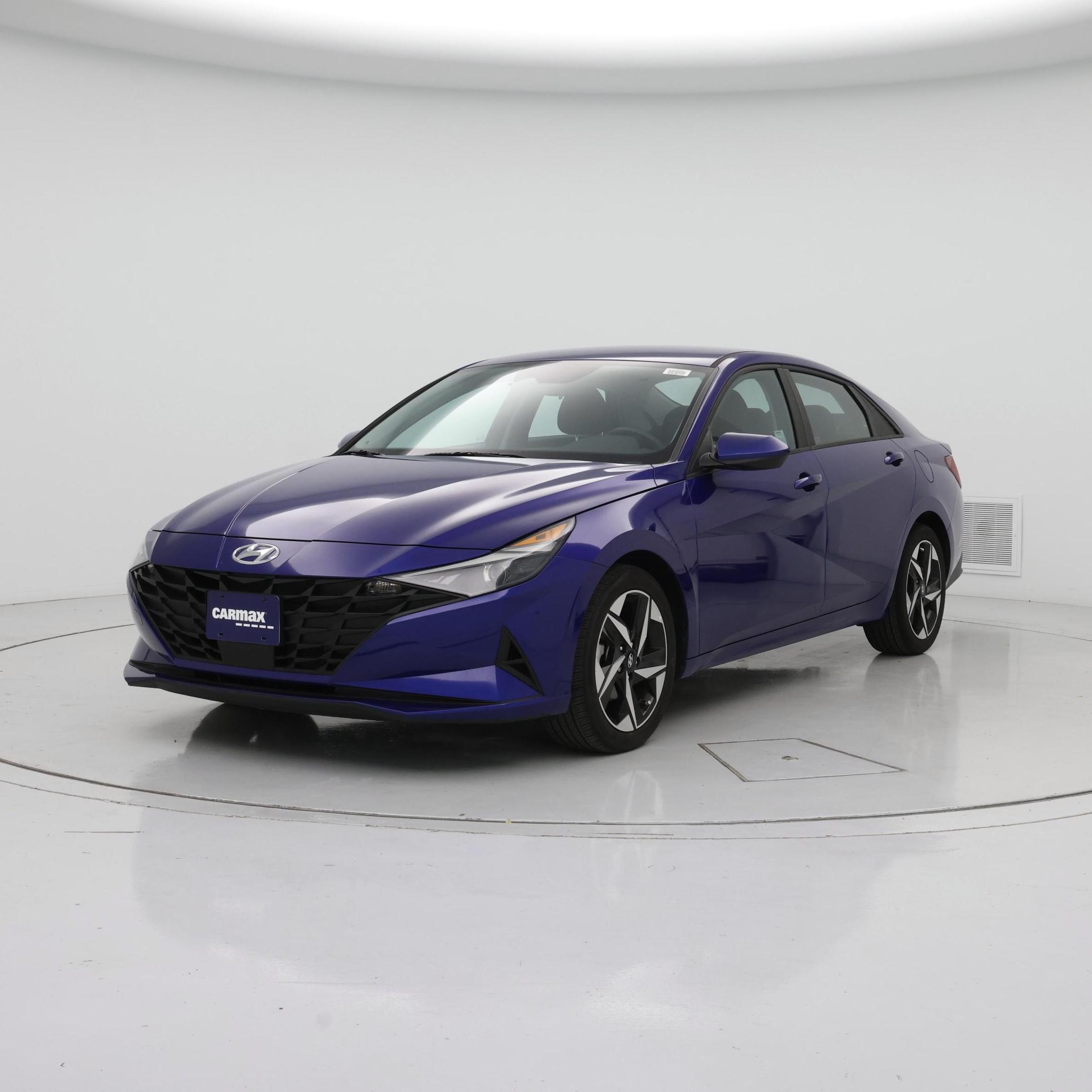 Thumbnail: 2023 Hyundai Elantra - 4
