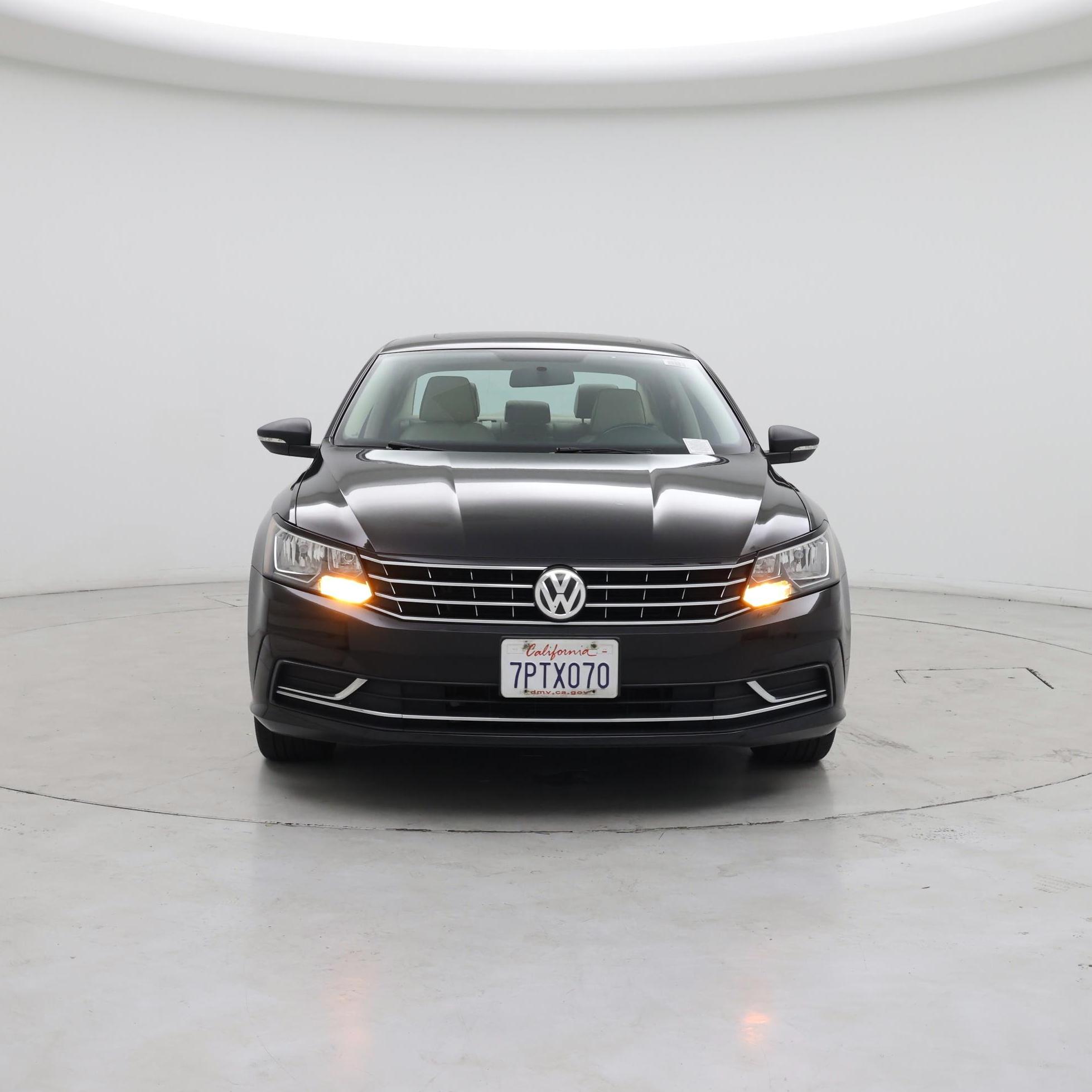 Thumbnail: 2016 Volkswagen Passat - 5