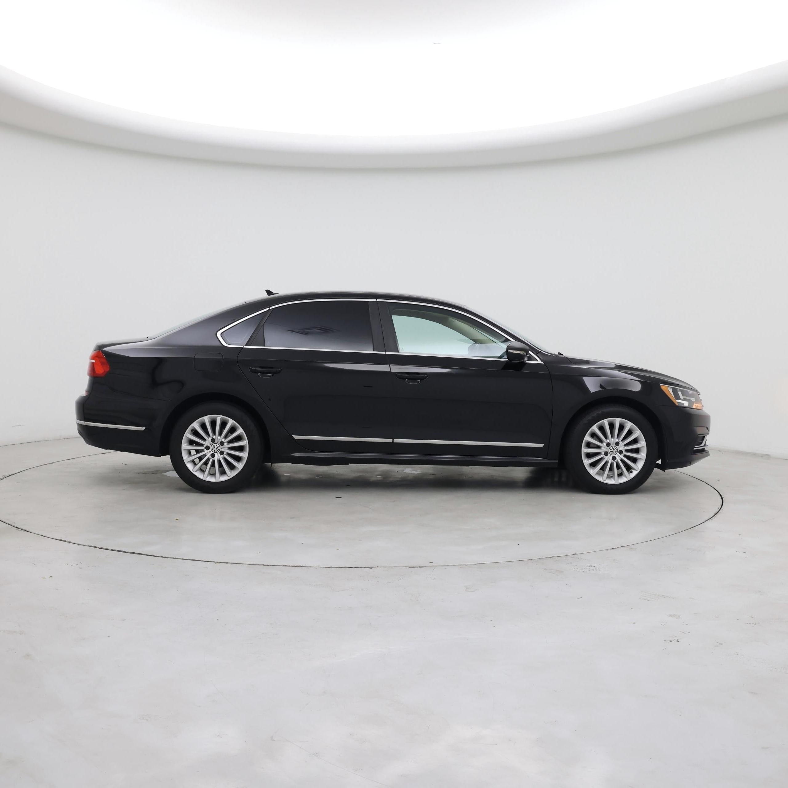 Thumbnail: 2016 Volkswagen Passat - 7