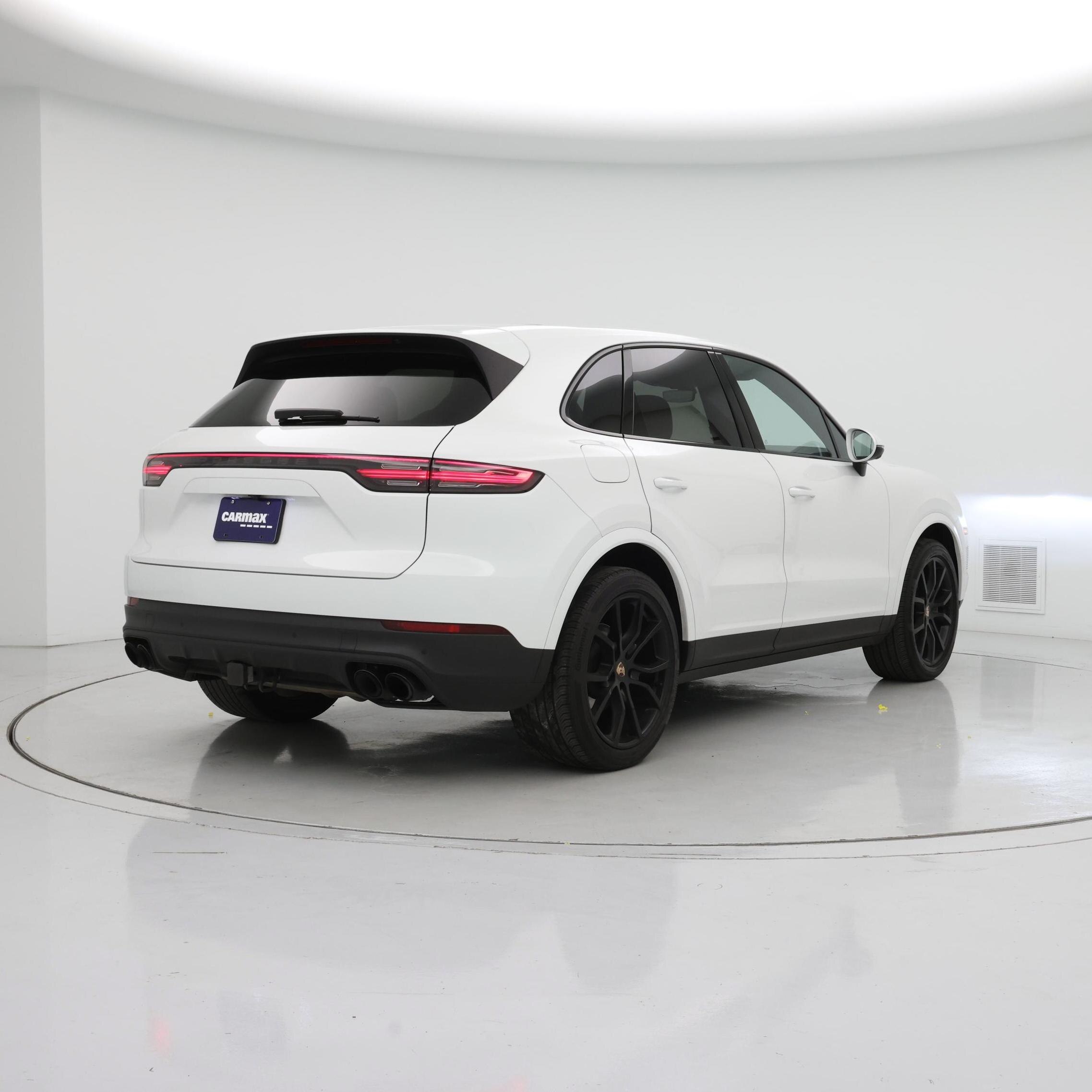 Thumbnail: 2023 Porsche Cayenne - 8