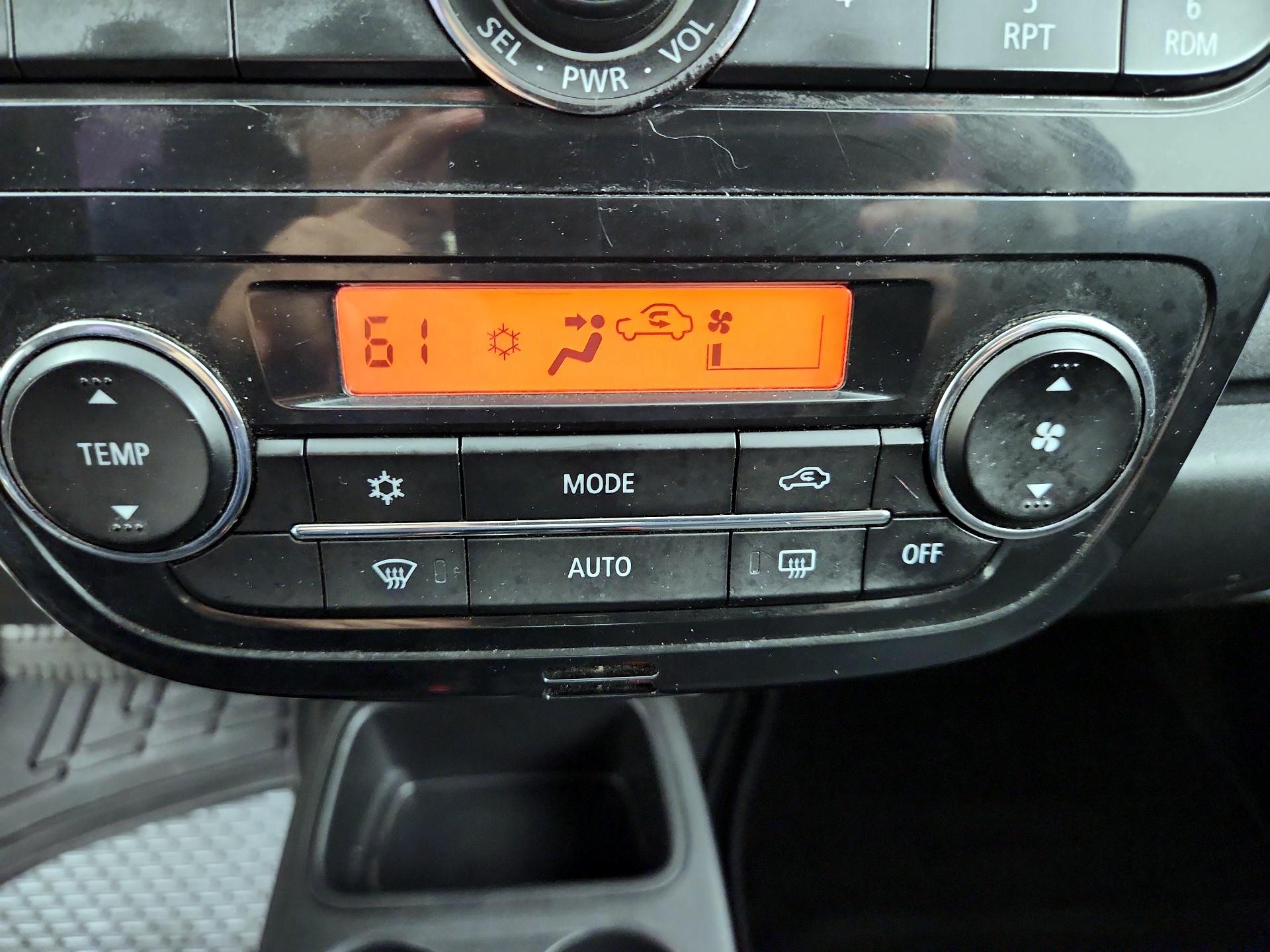 Thumbnail: 2015 Mitsubishi Mirage - 15