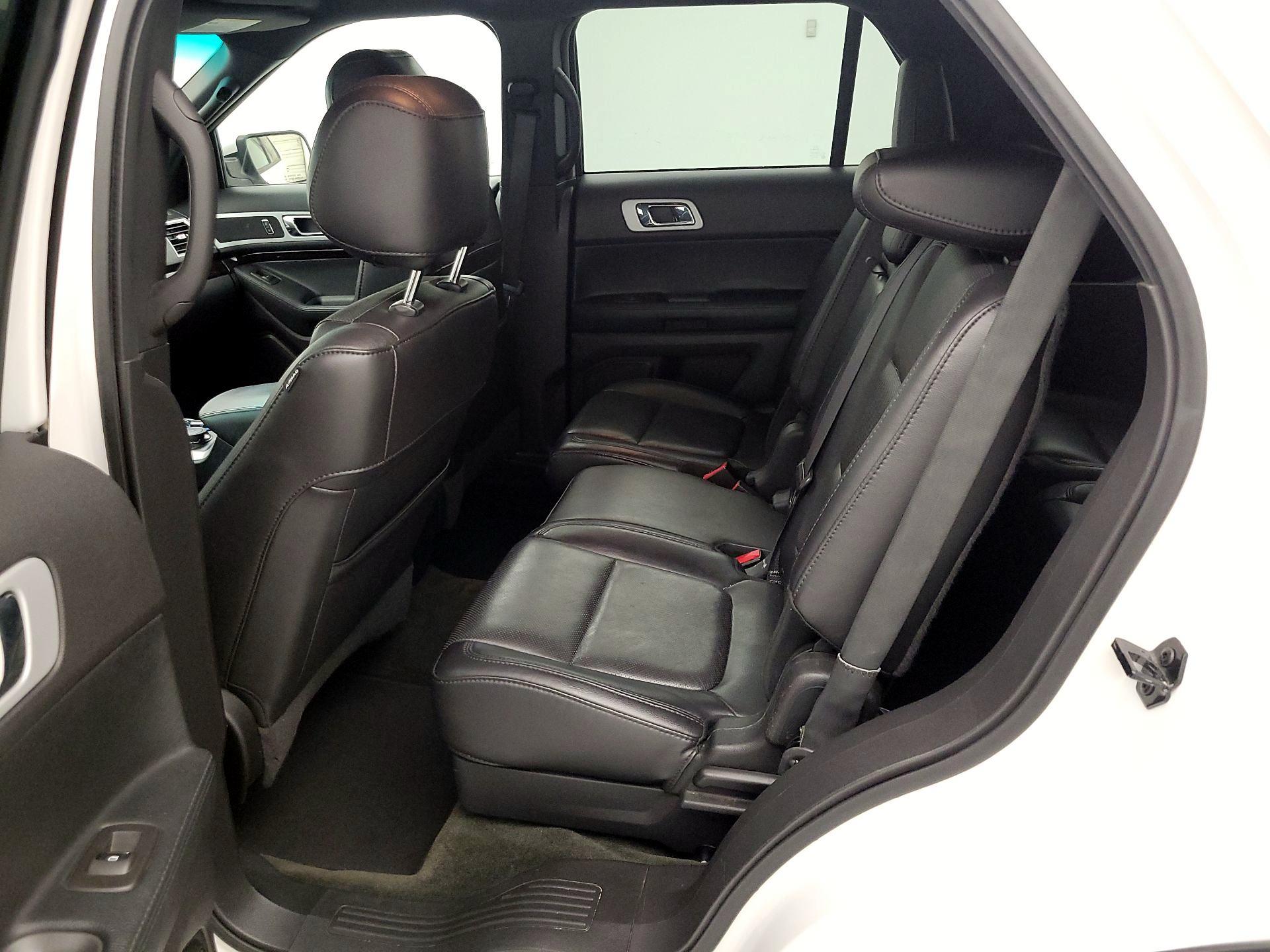 Thumbnail: 2015 Ford Explorer - 19
