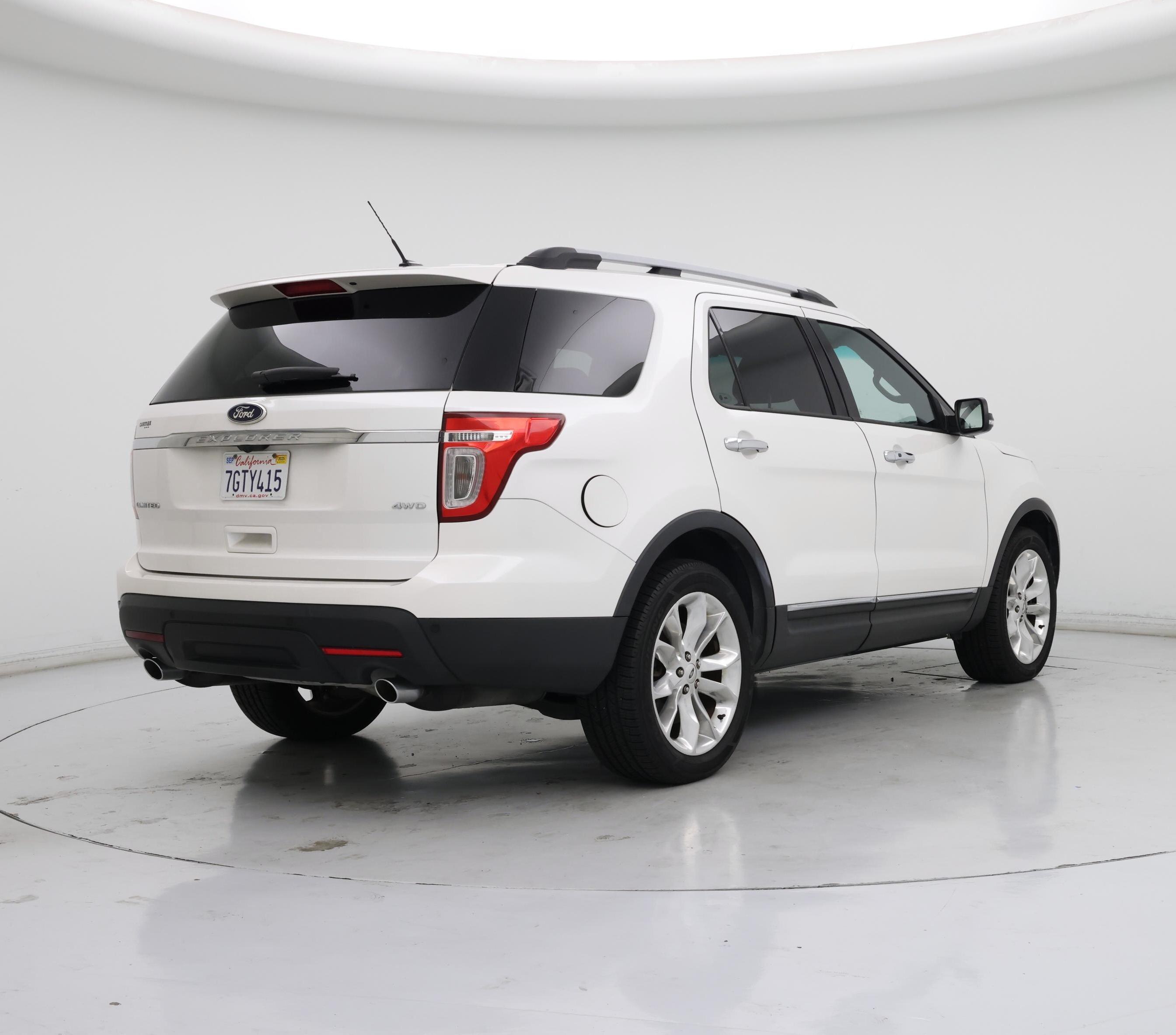 Thumbnail: 2015 Ford Explorer - 8
