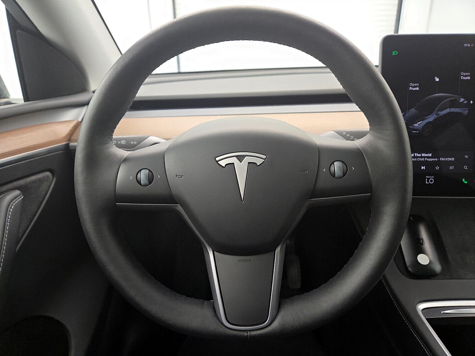 Thumbnail: 2025 Tesla Model Y - 10