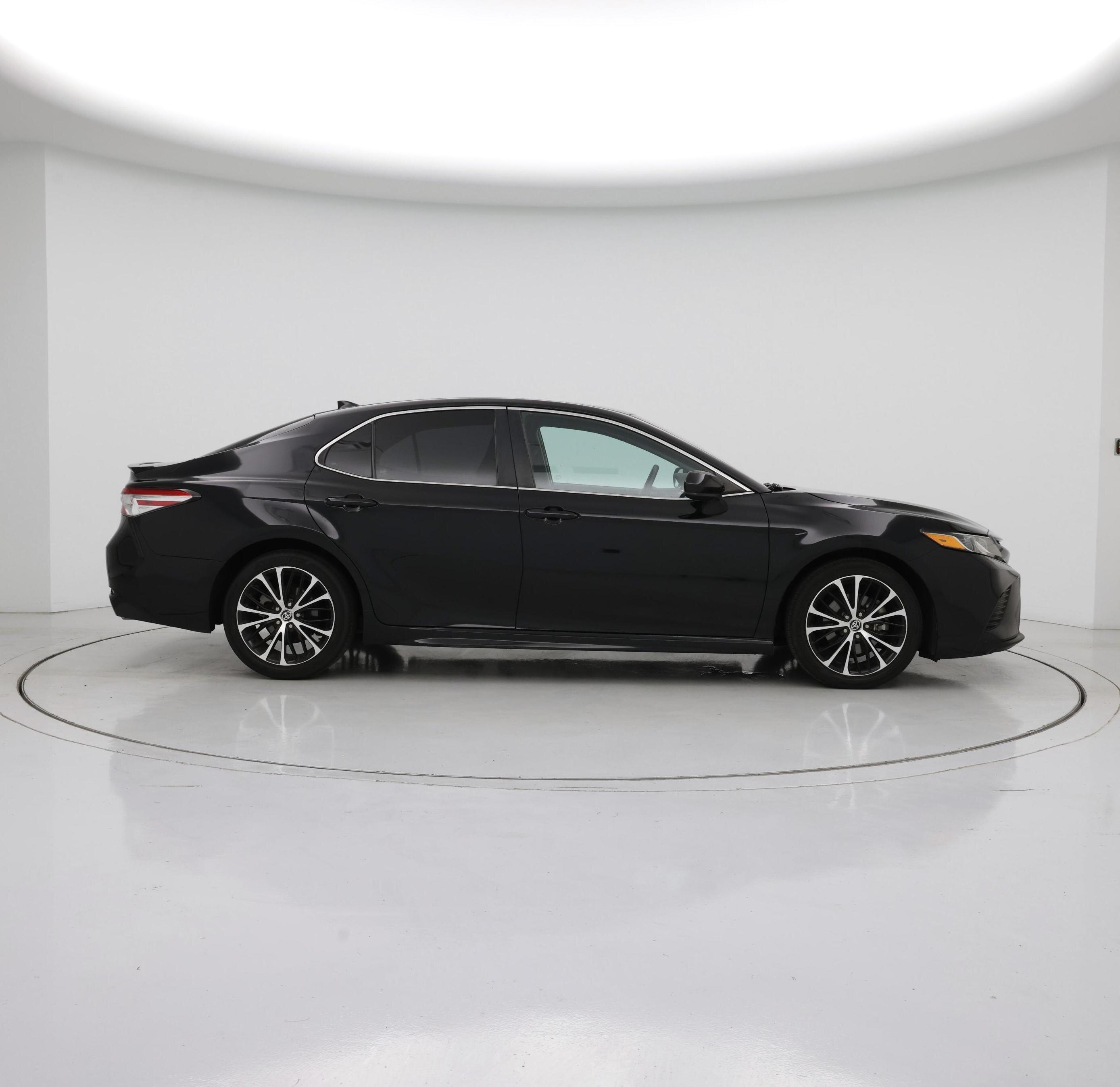 Thumbnail: 2020 Toyota Camry - 7